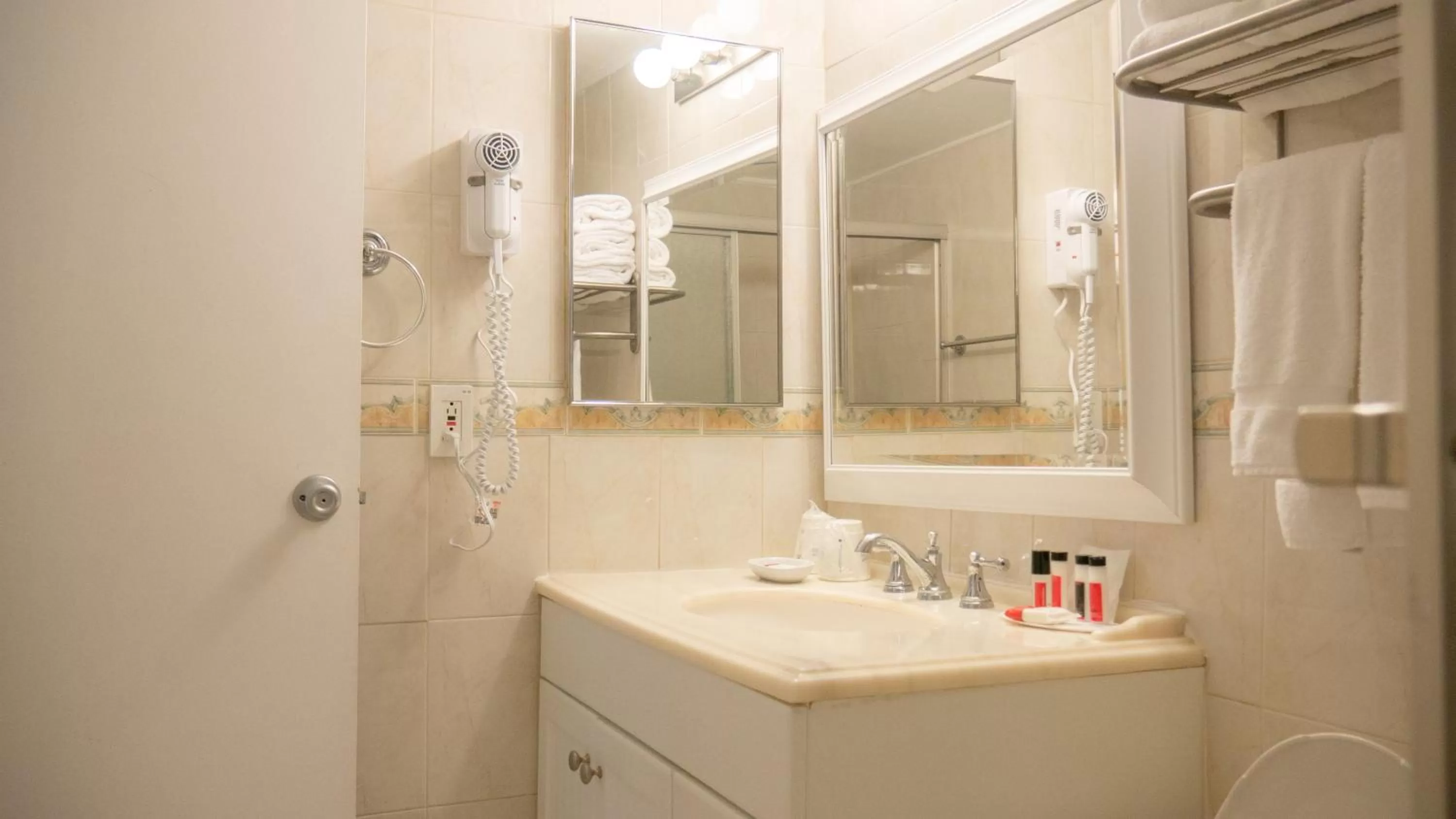 Ramada Plaza by Wyndham Marco Polo Beach Resort