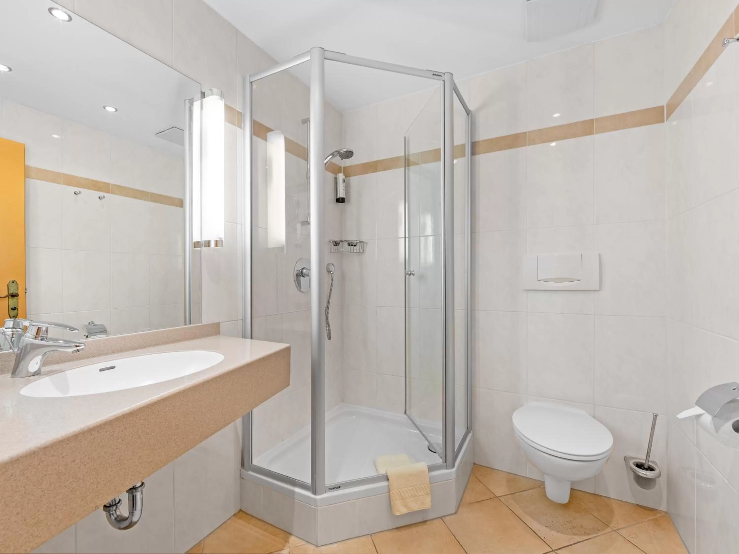 Toilet in Landhotel Gabriele