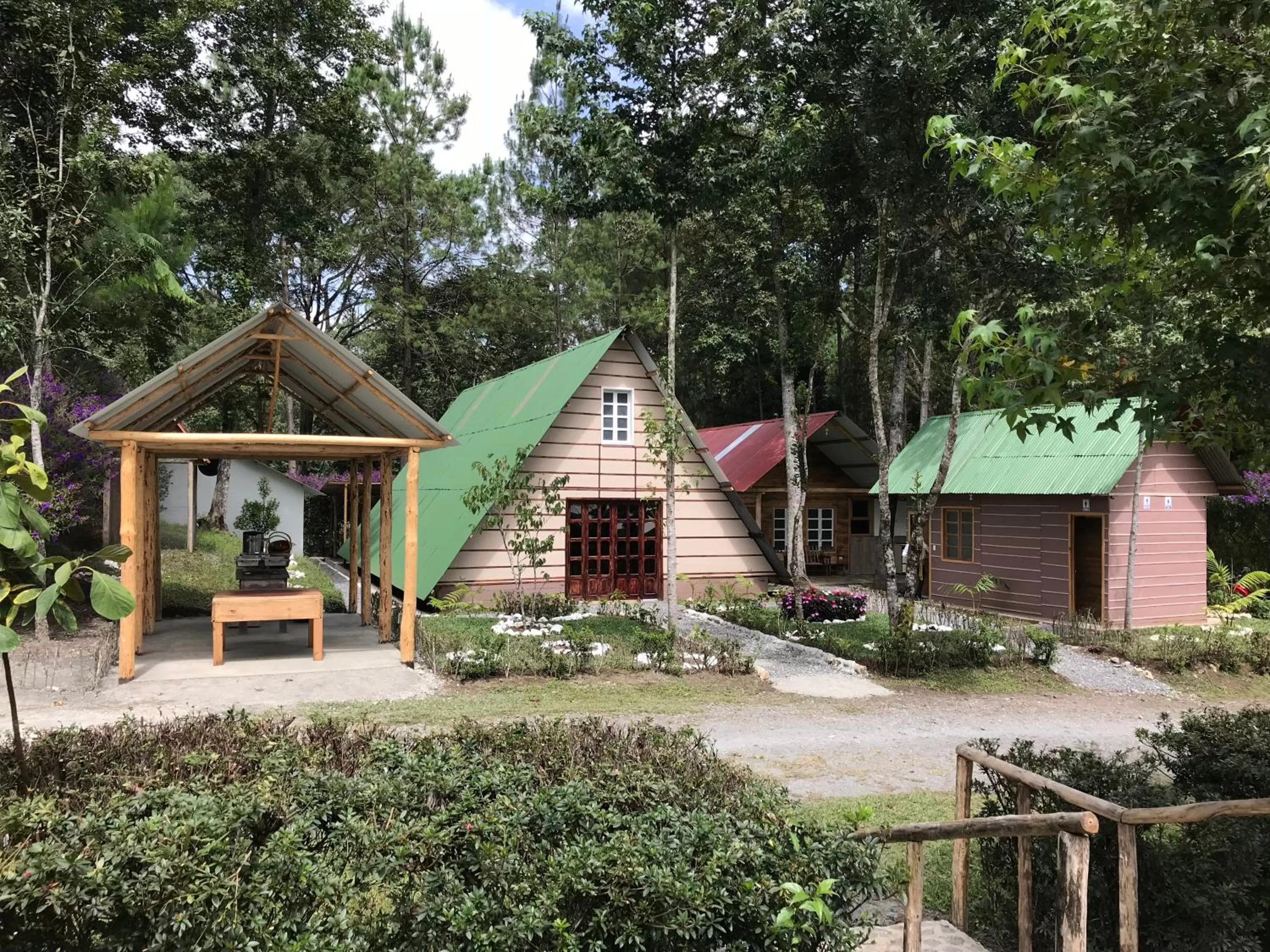 Restaurant/places to eat in Hotel en Finca Chijul, reserva natural privada