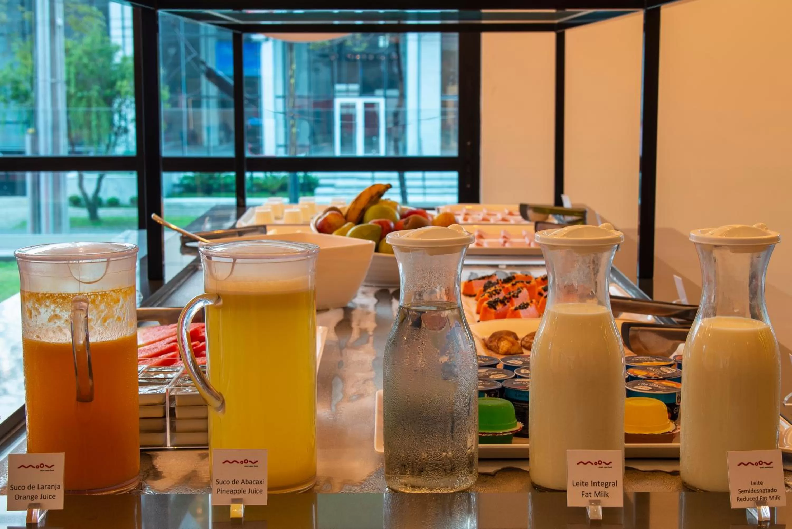 Buffet breakfast in Hotel Moov Curitiba