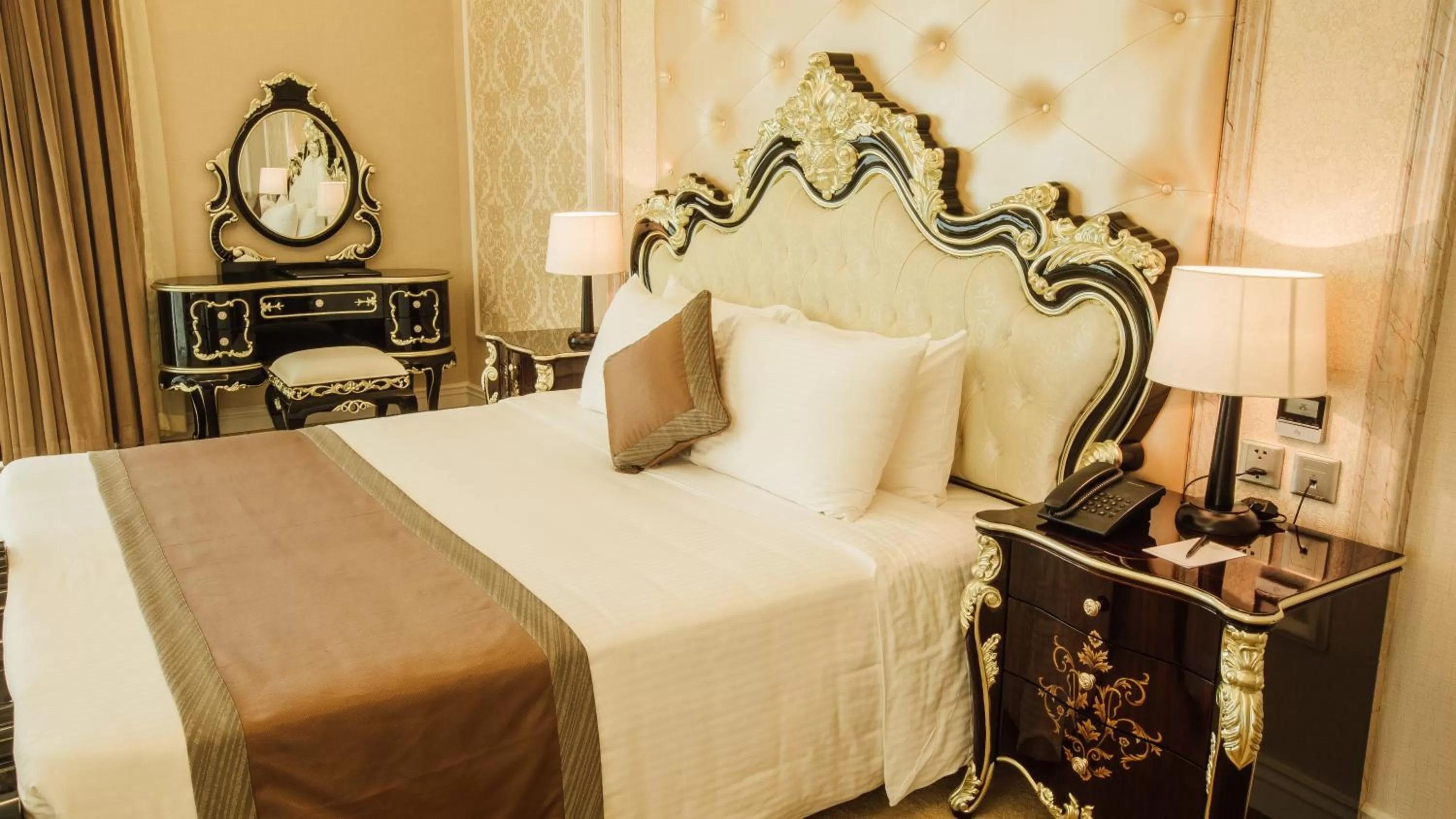 Bed in Muong Thanh Luxury Phu Tho