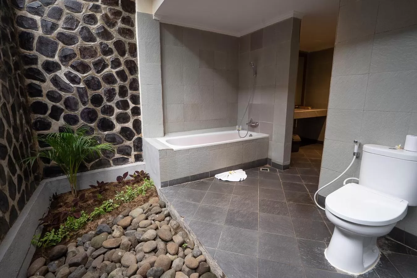 Bath in New Sunari Lovina Beach Resort