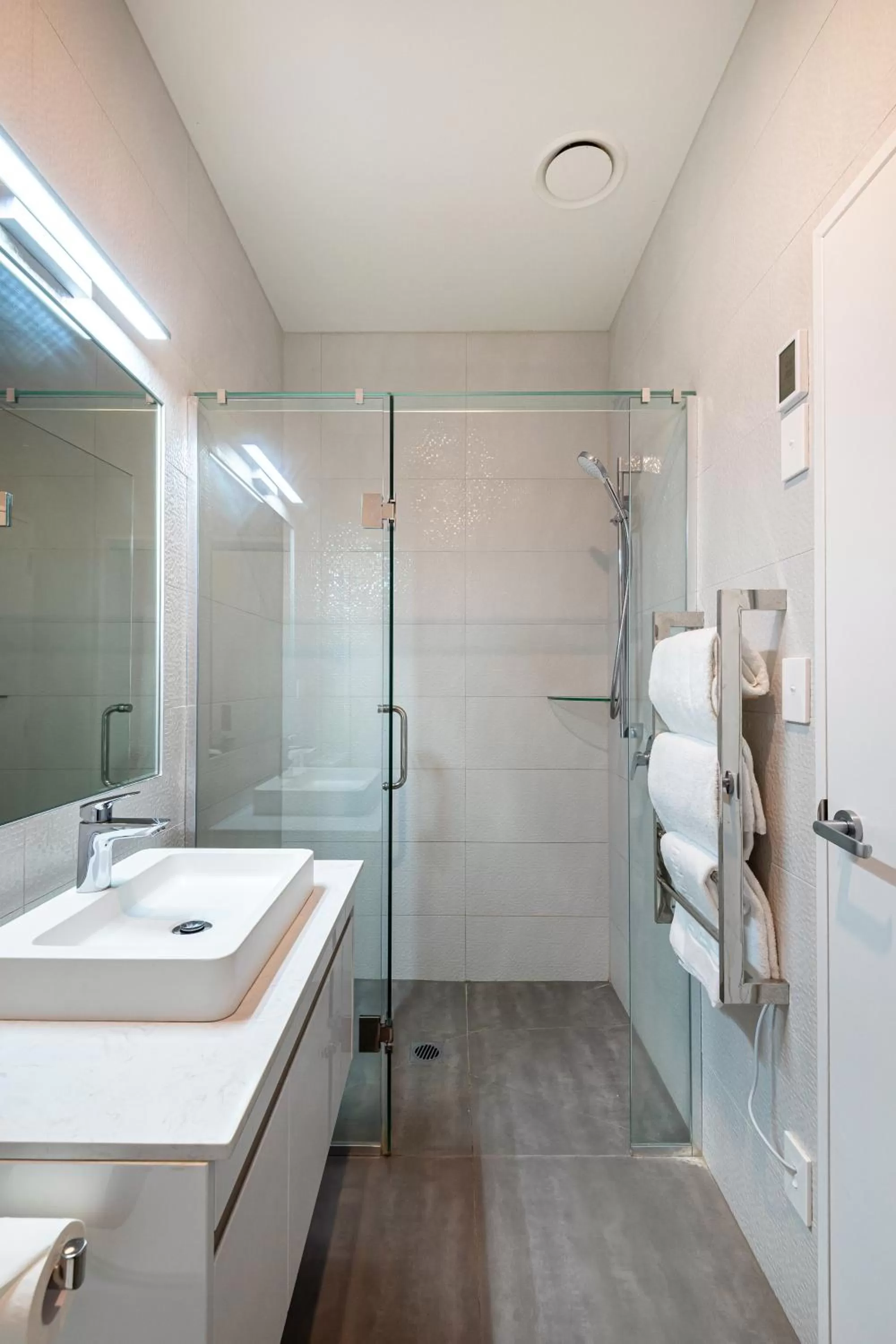 Bathroom in FERNZ Motel & Apartments Birkenhead