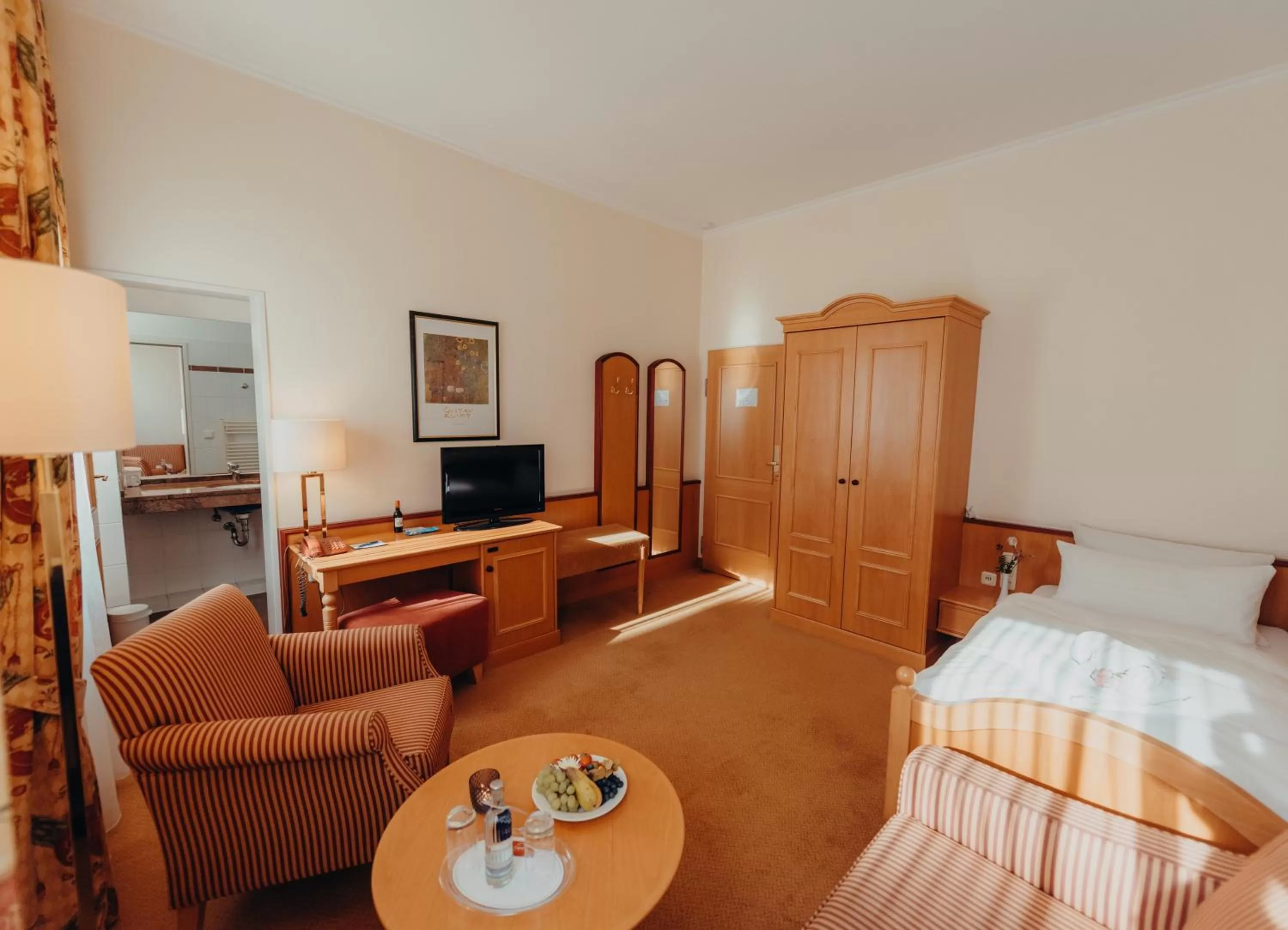 Photo of the whole room, Bed in Hotel Jungclaus