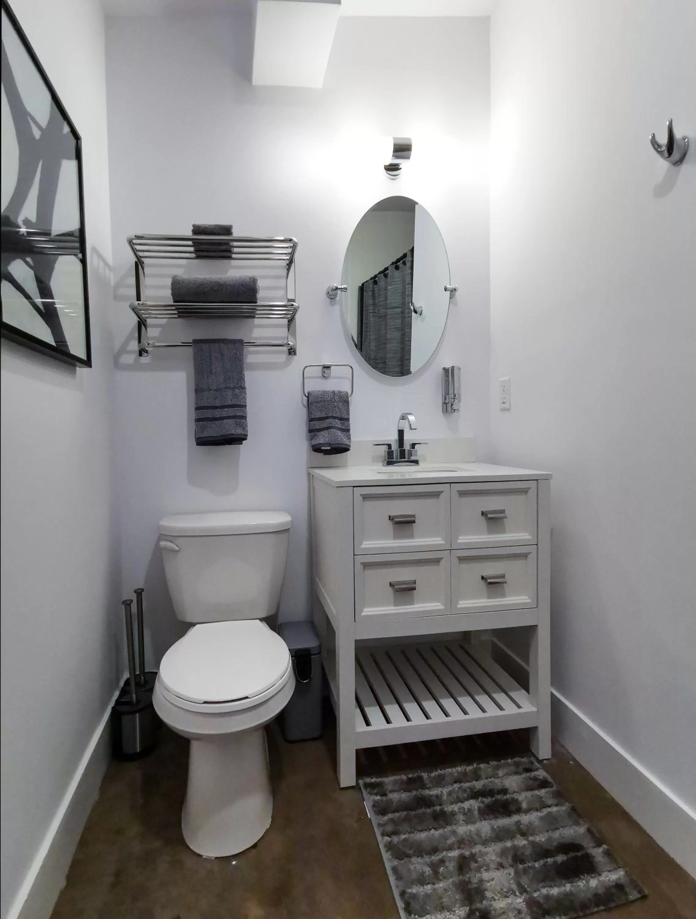 Bathroom in Cameo Hotel and Suites