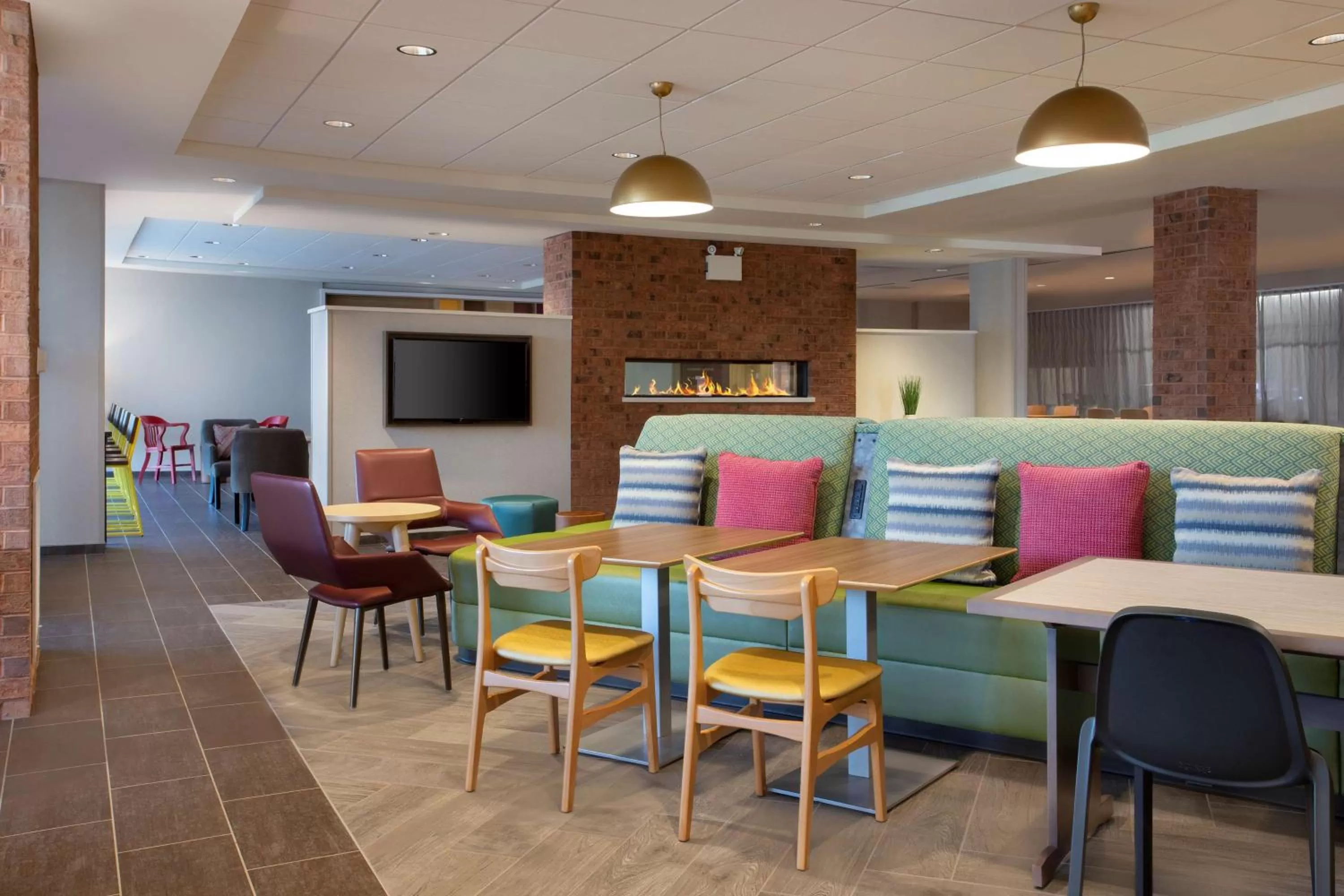 Communal lounge/ TV room in Home2 Suites By Hilton Lewes Rehoboth Beach