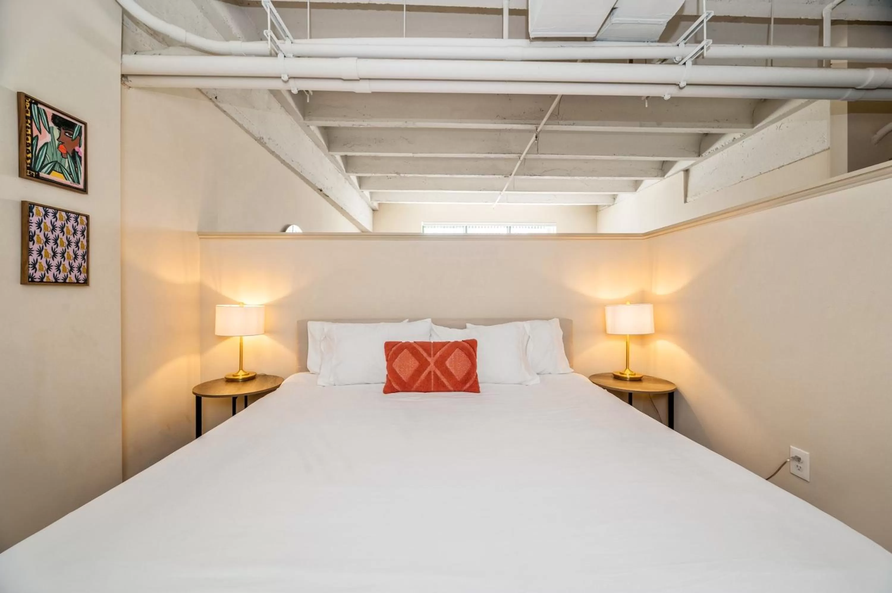 Bed in Kasa Arts District Winston-Salem