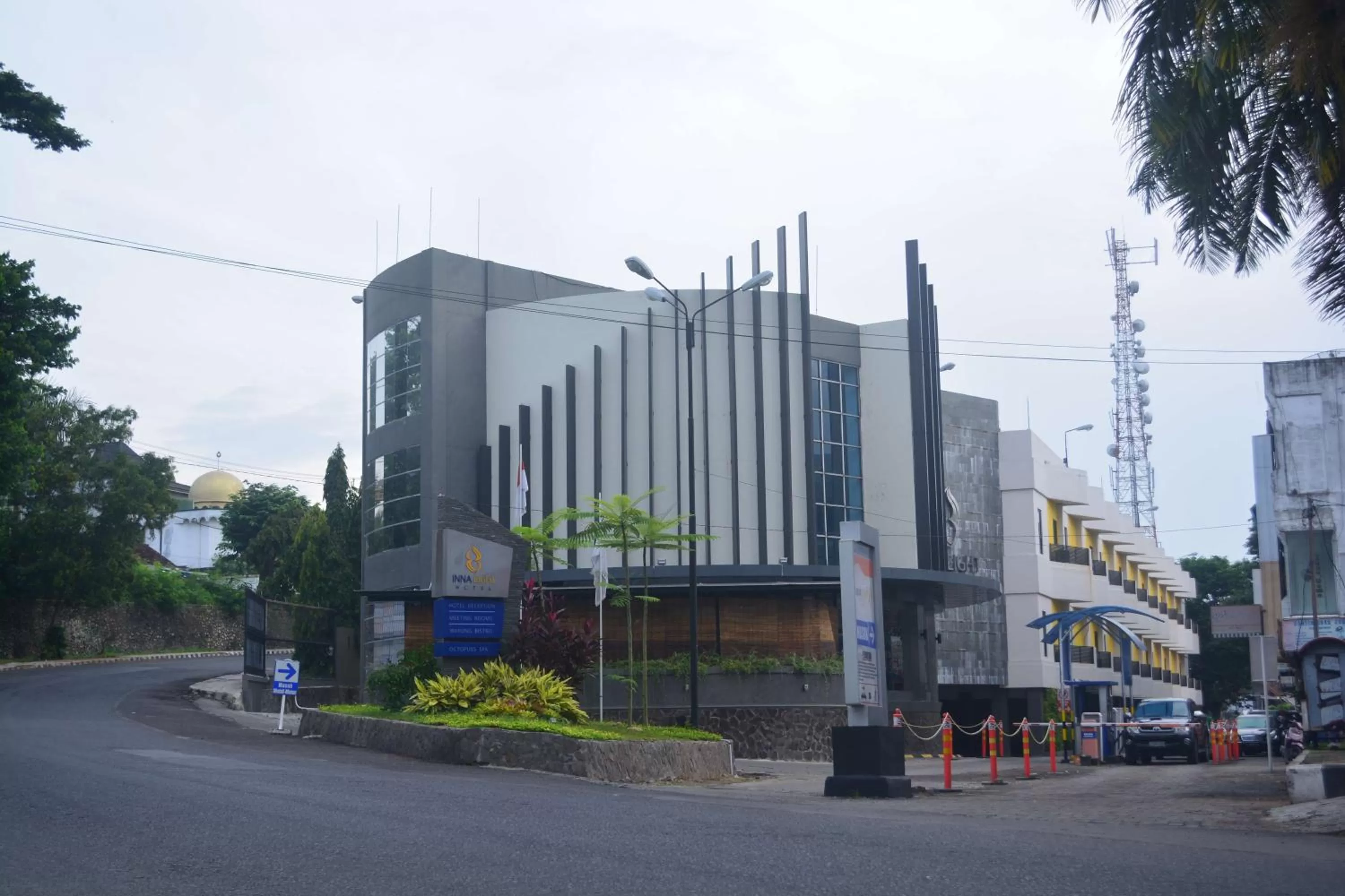 Property building in Yunna Hotel Lampung