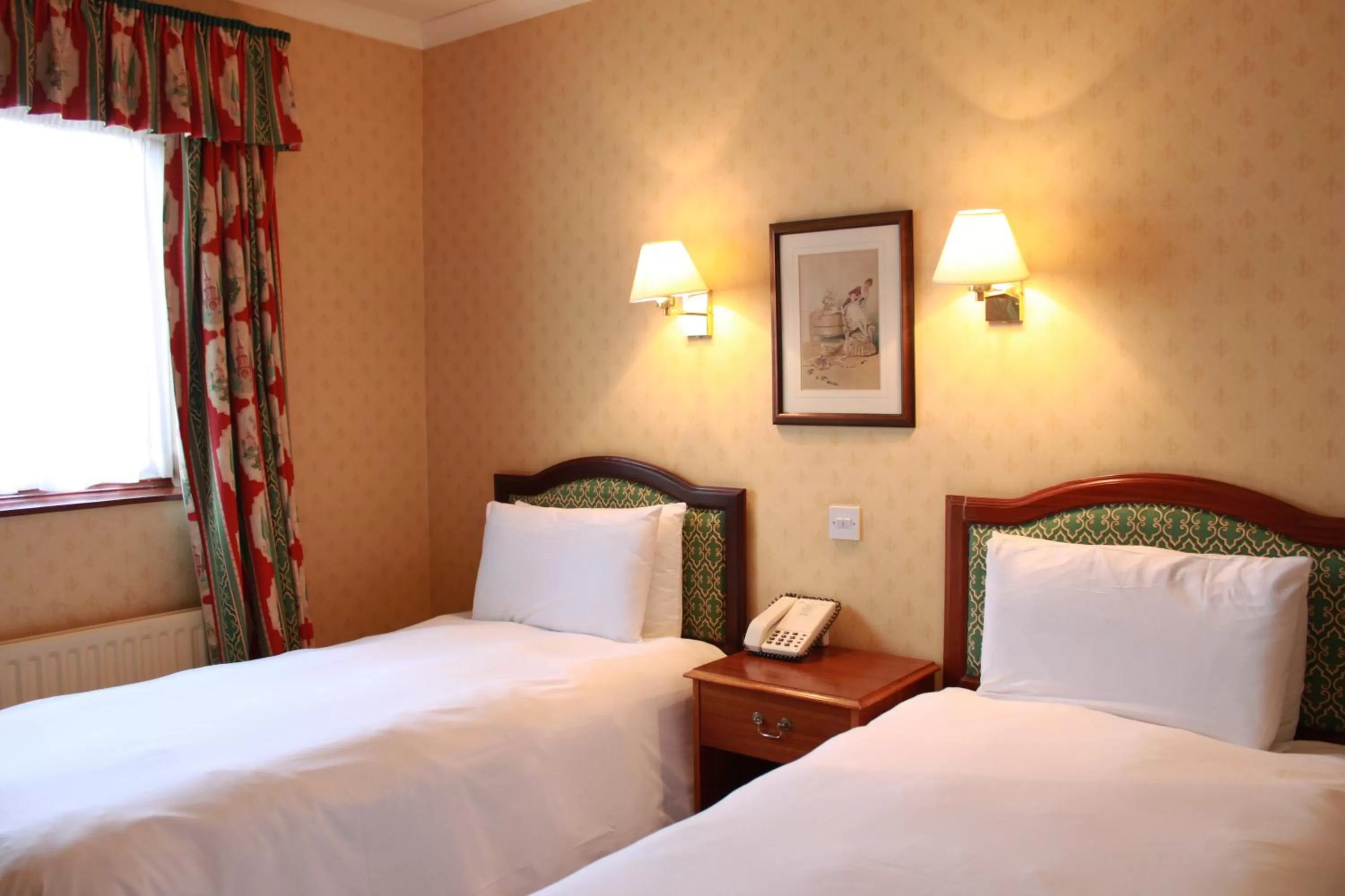 Standard Twin Room in OYO Blaby Westfield Hotel