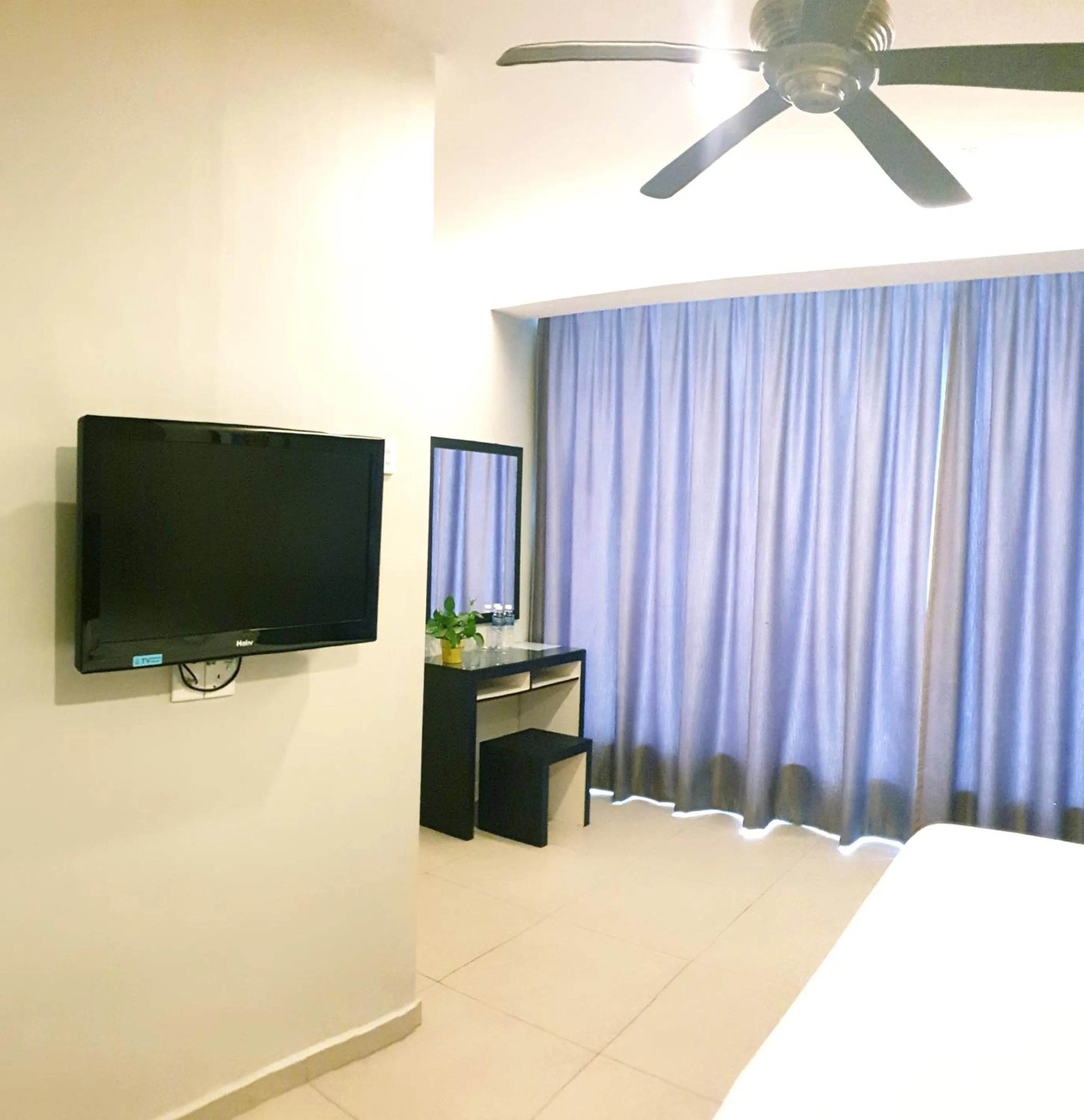 Bed in Golden Court Hotel - Tun Abdul Razak