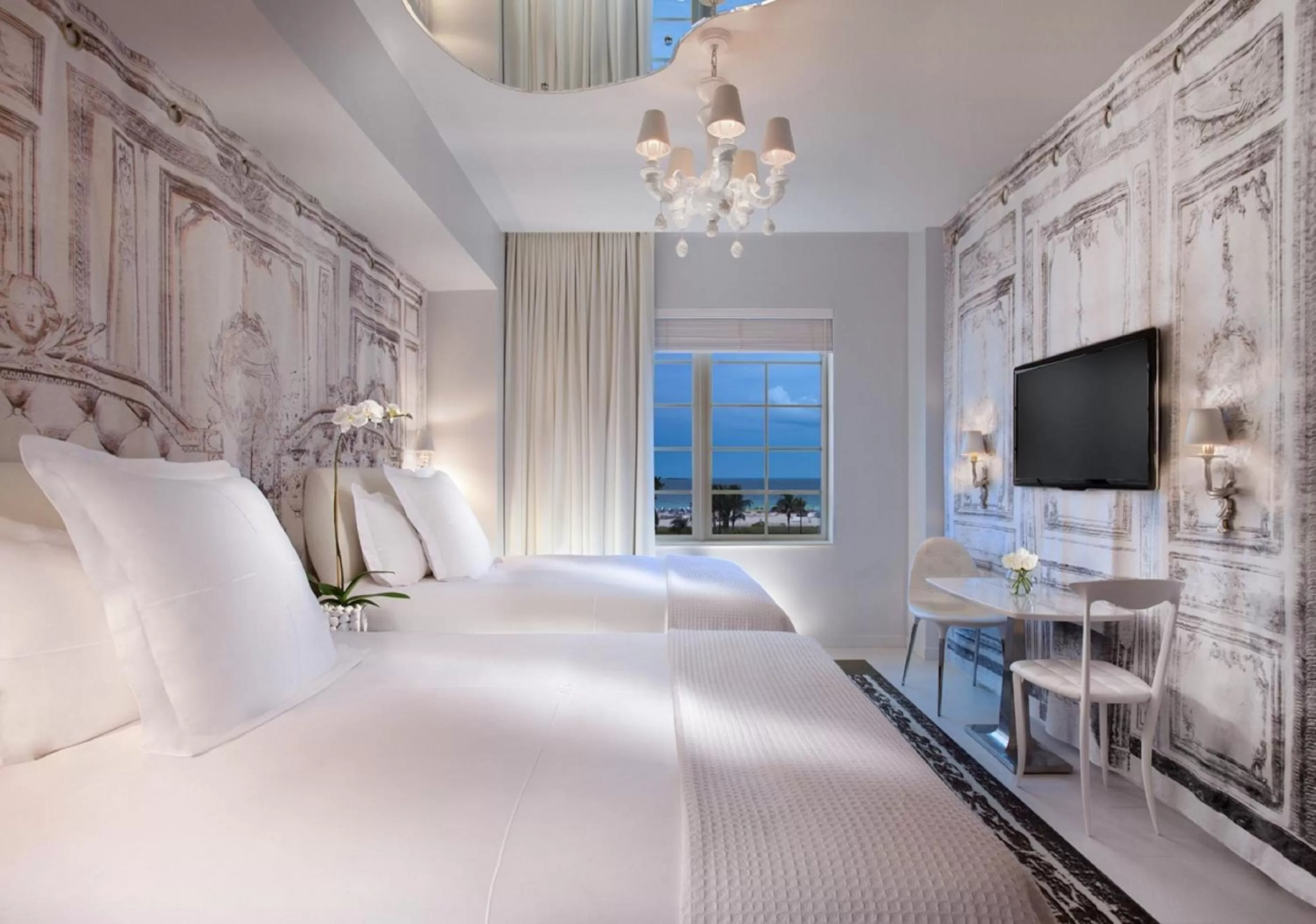 Seating area, Bed in SLS South Beach