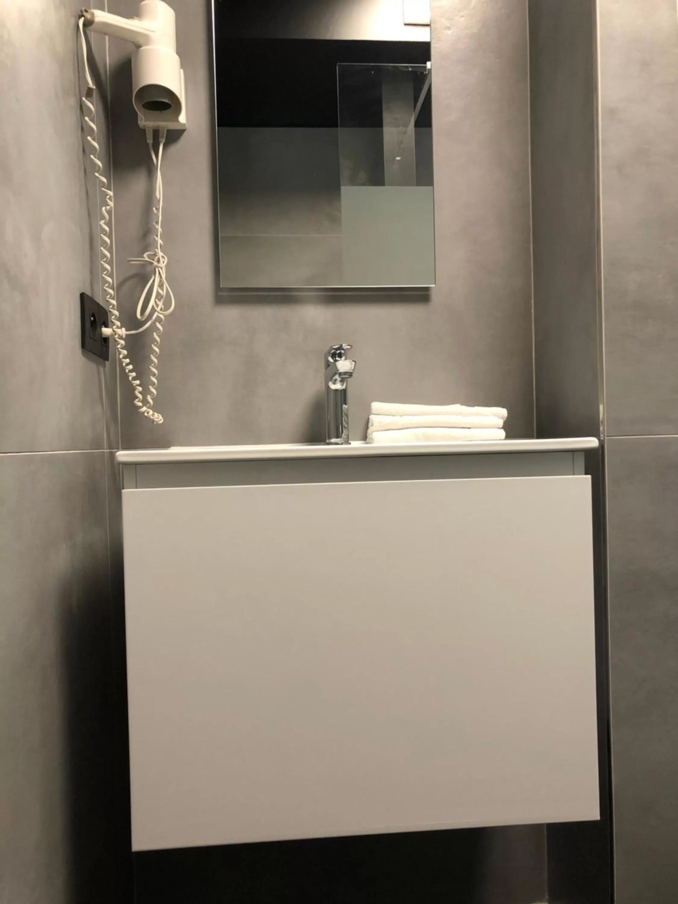 V E R O N E - Rooms & Suites - Liège - Rocourt