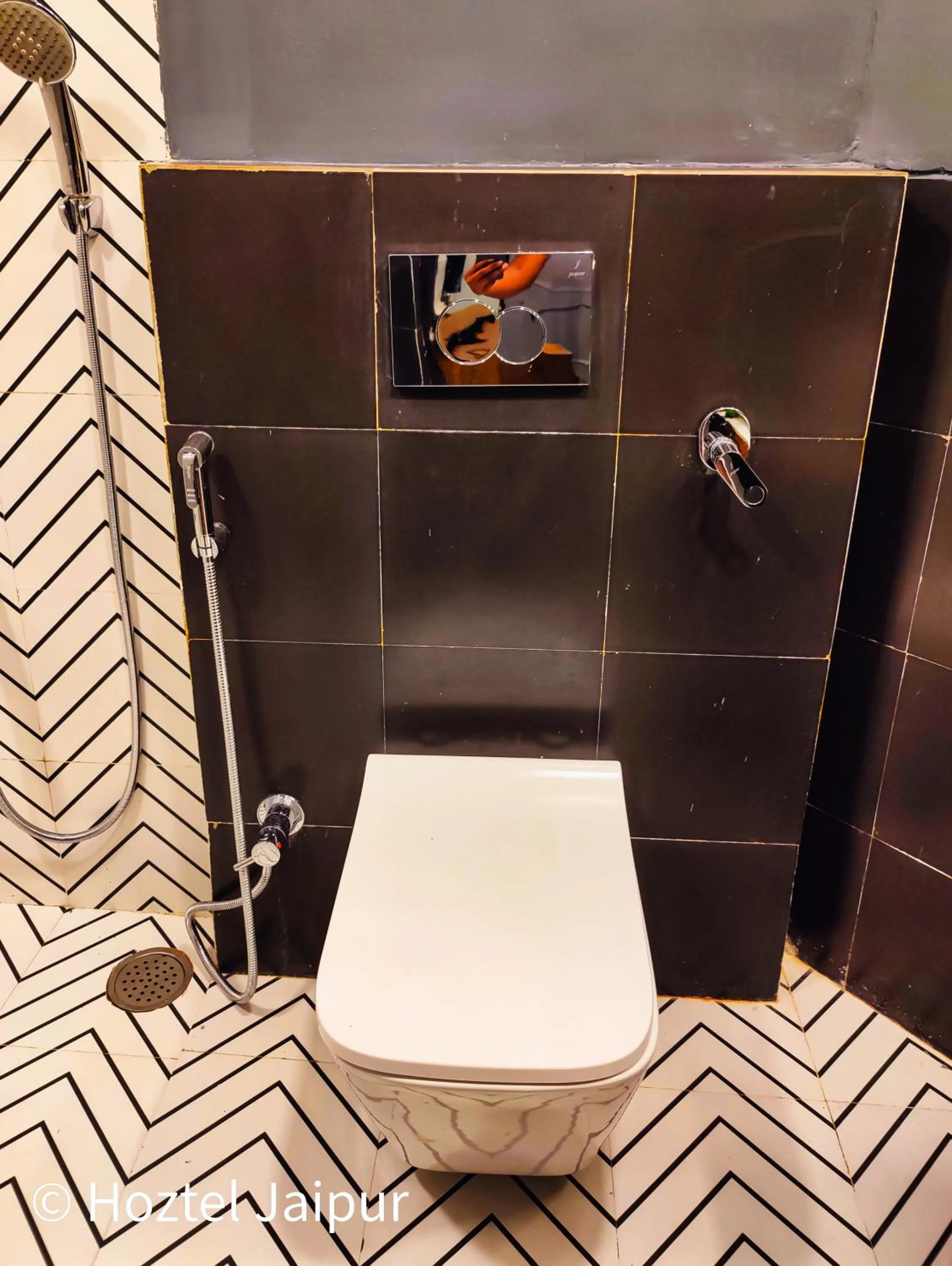 Toilet in Hoztel Jaipur