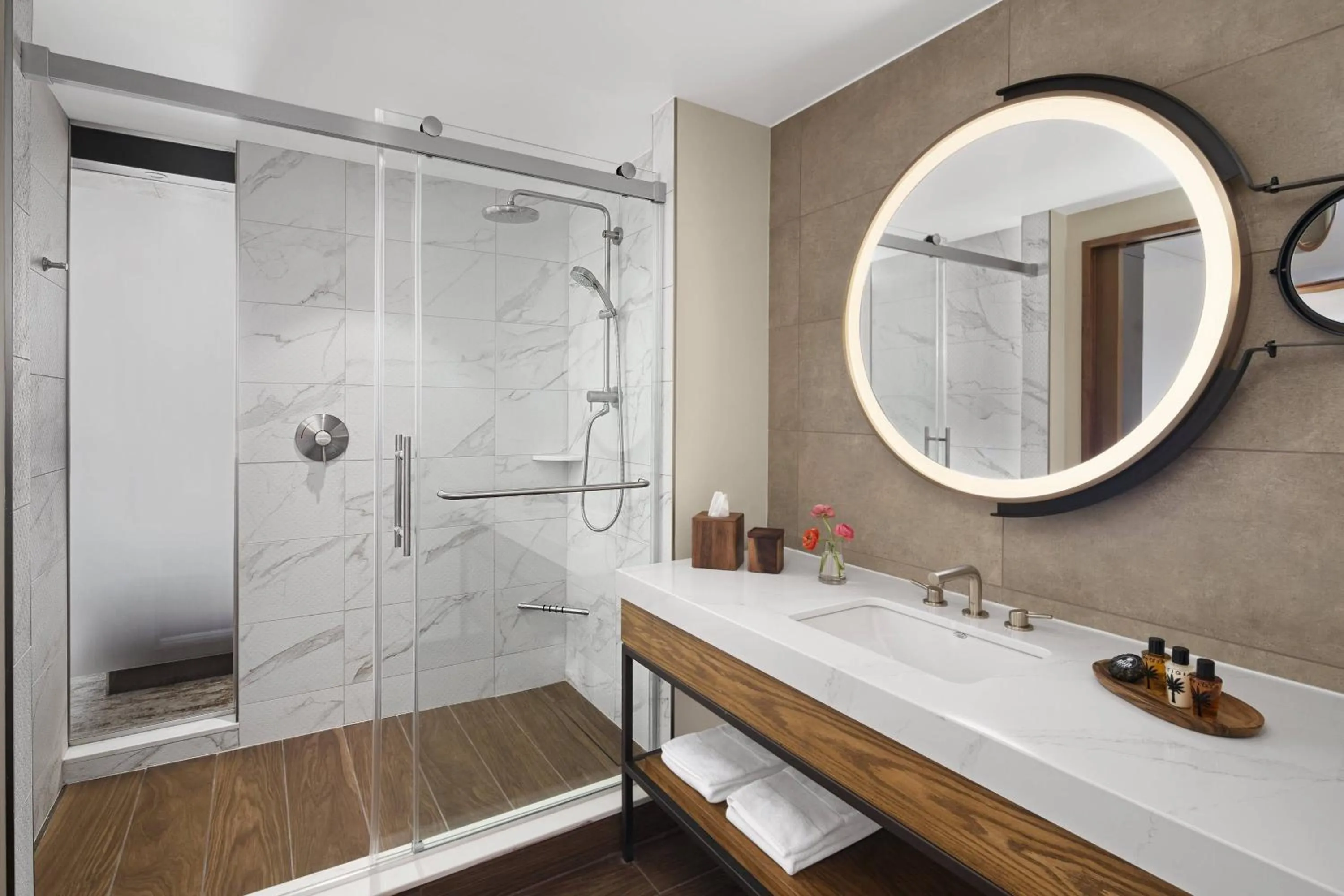 Bathroom in The Ben, Autograph Collection