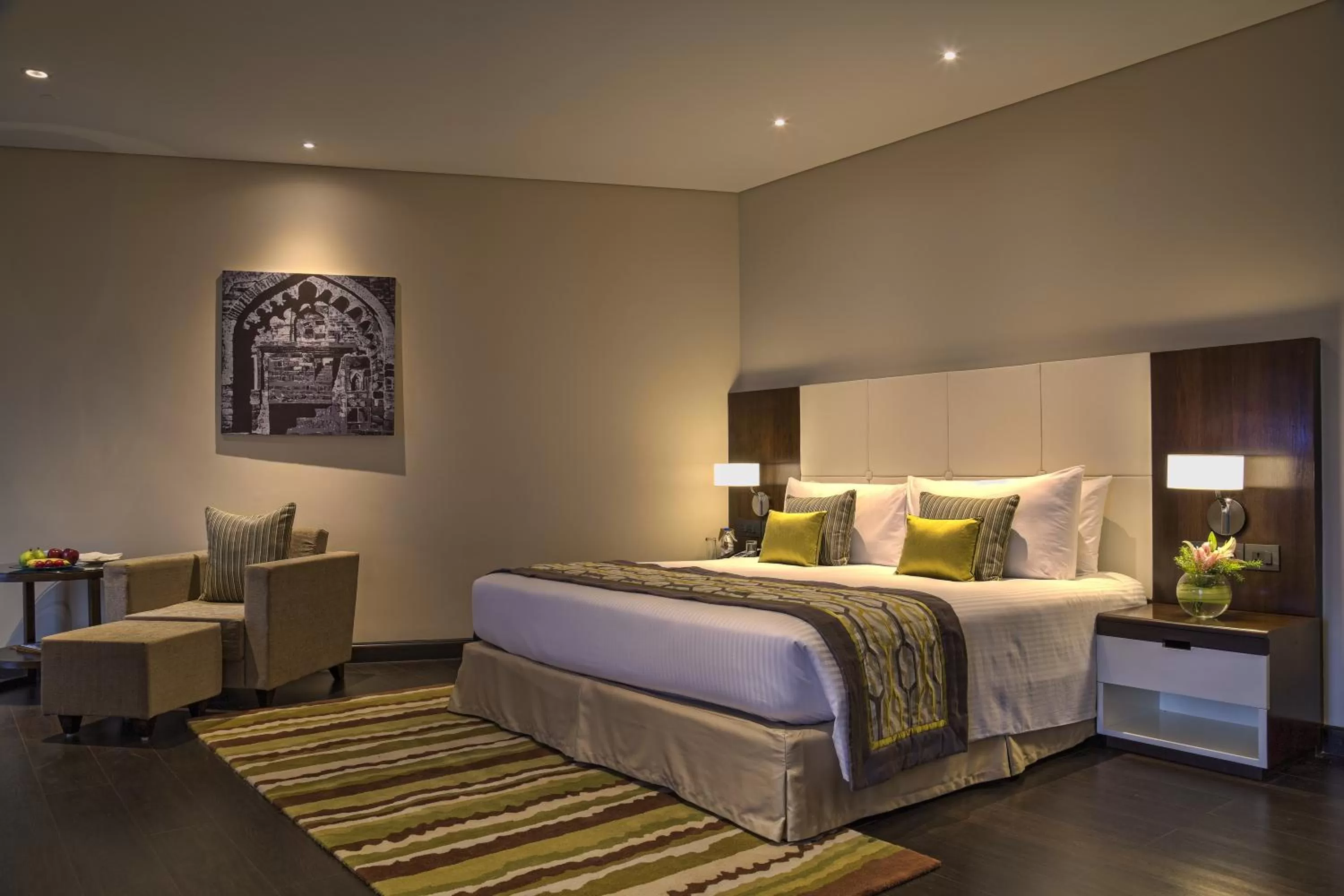 Photo of the whole room, Bed in Gateway Nashik