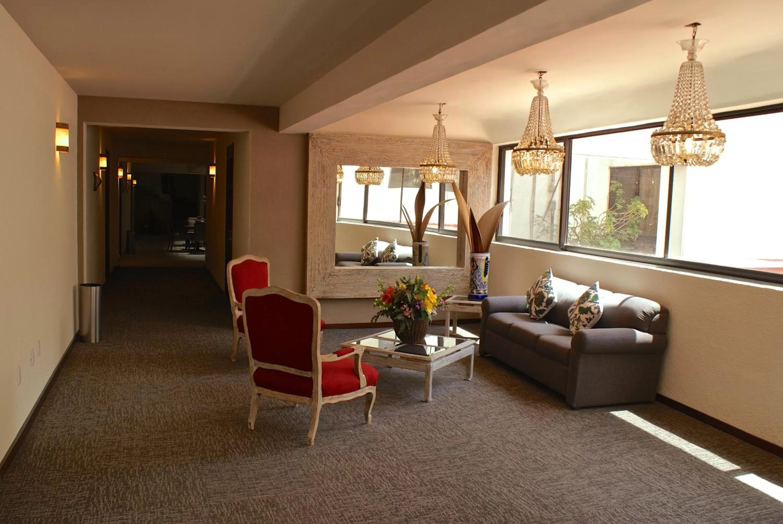 Living room in Ramada Plaza by Wyndham Leon