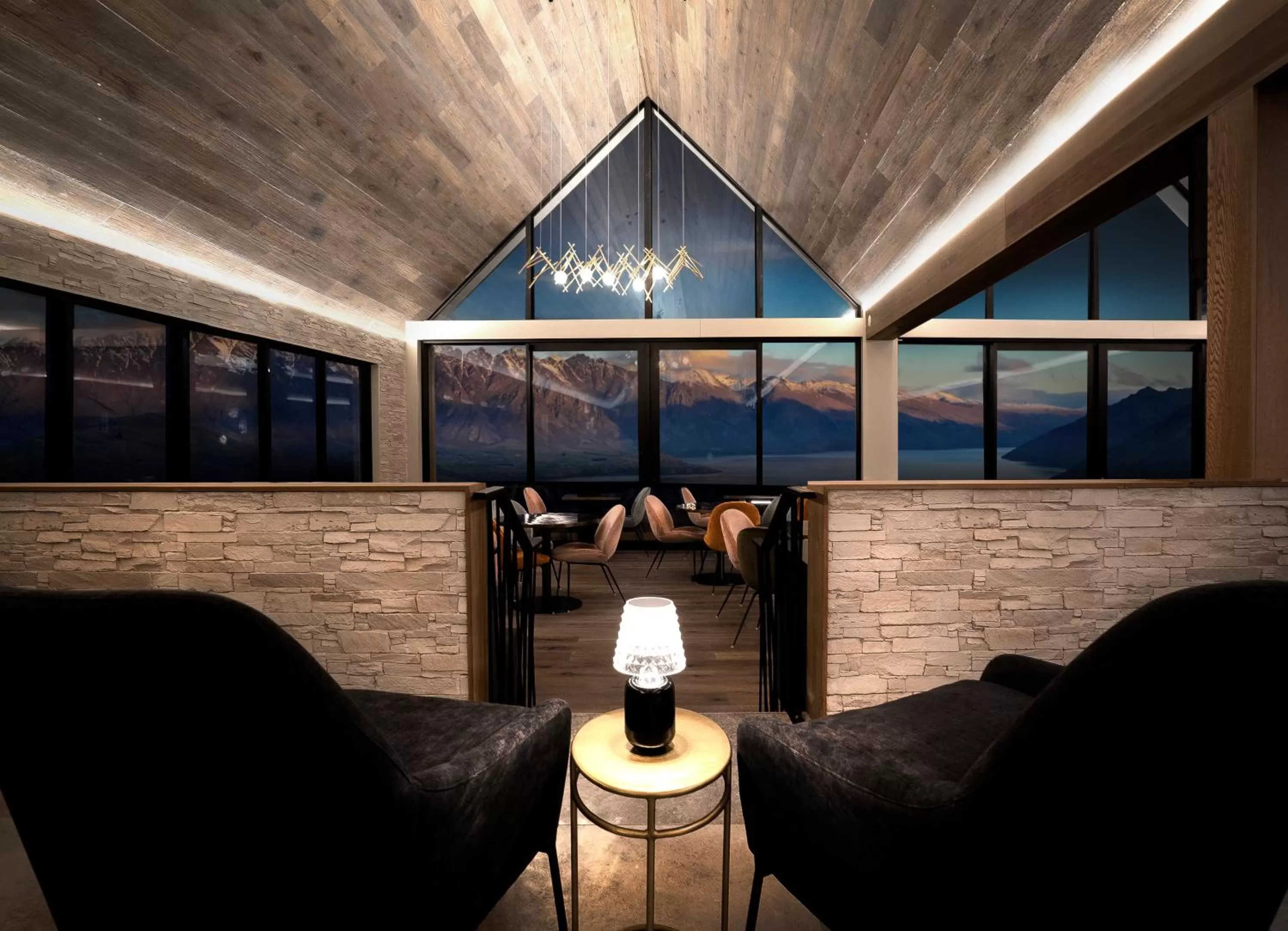 Restaurant/places to eat in Kamana Lakehouse