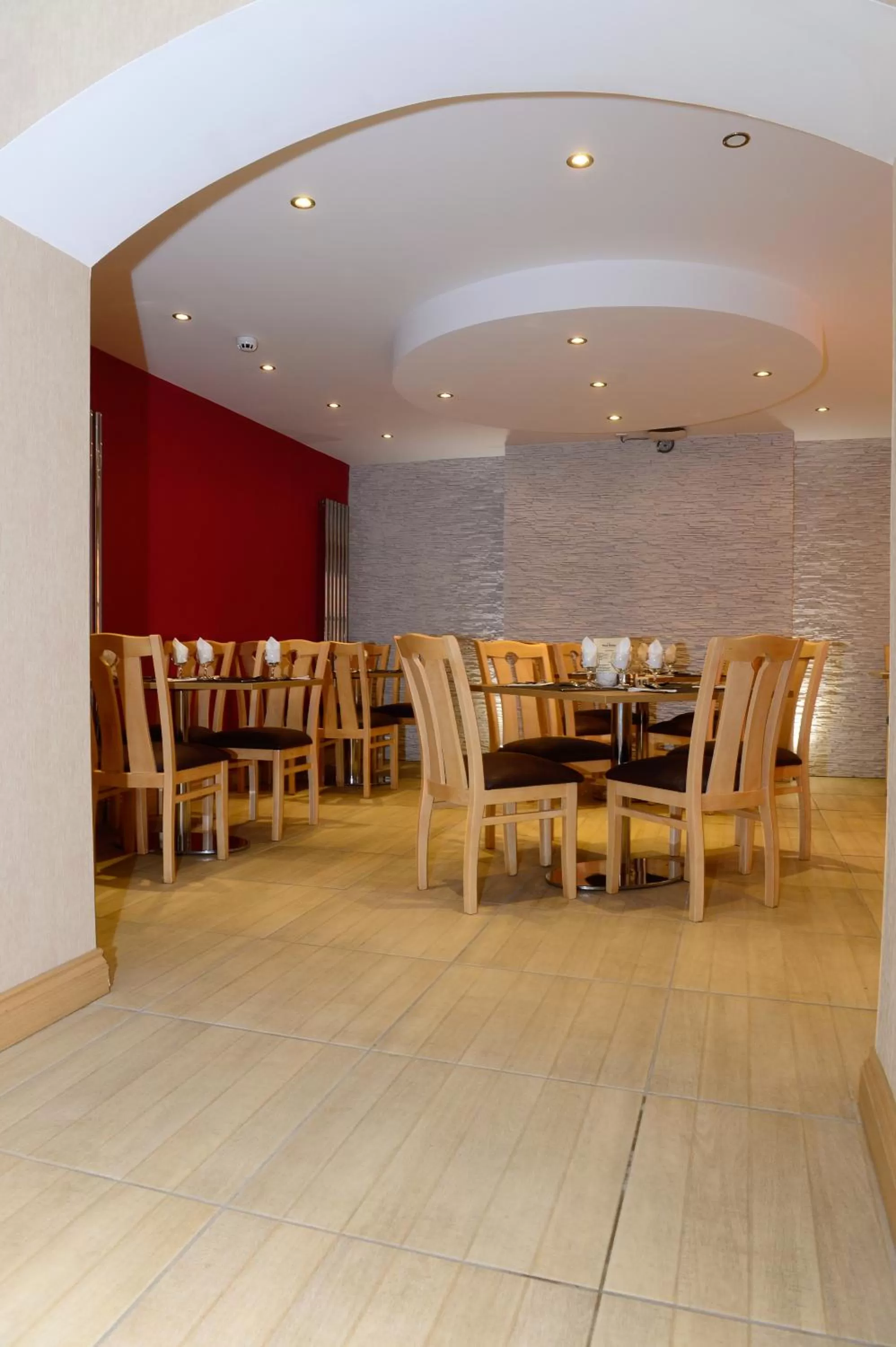 Restaurant/places to eat in Four Saints Brig Y Don Hotel