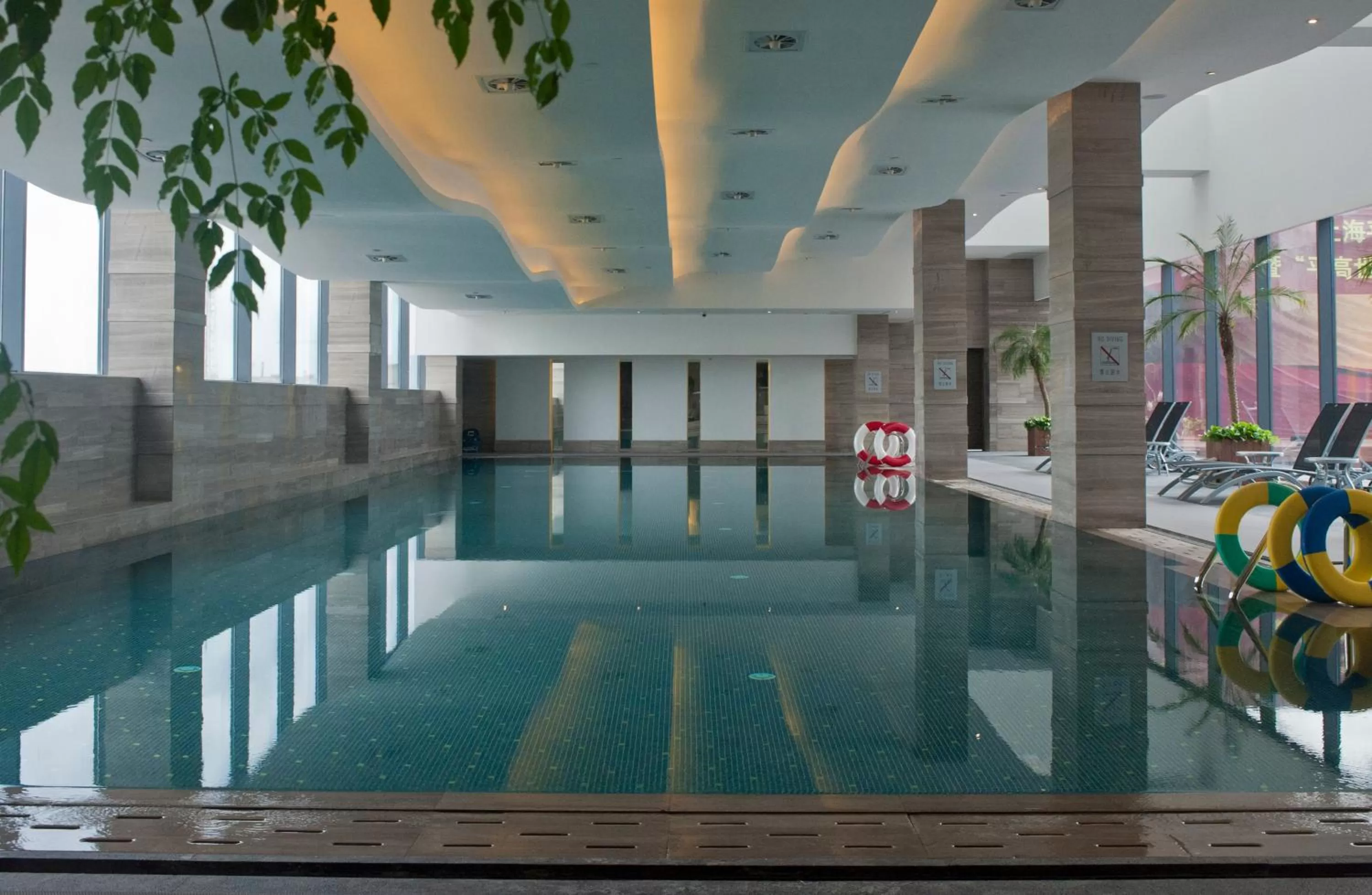 Swimming pool in Holiday Inn Shanghai Songjiang by IHG - Miaoqian Street