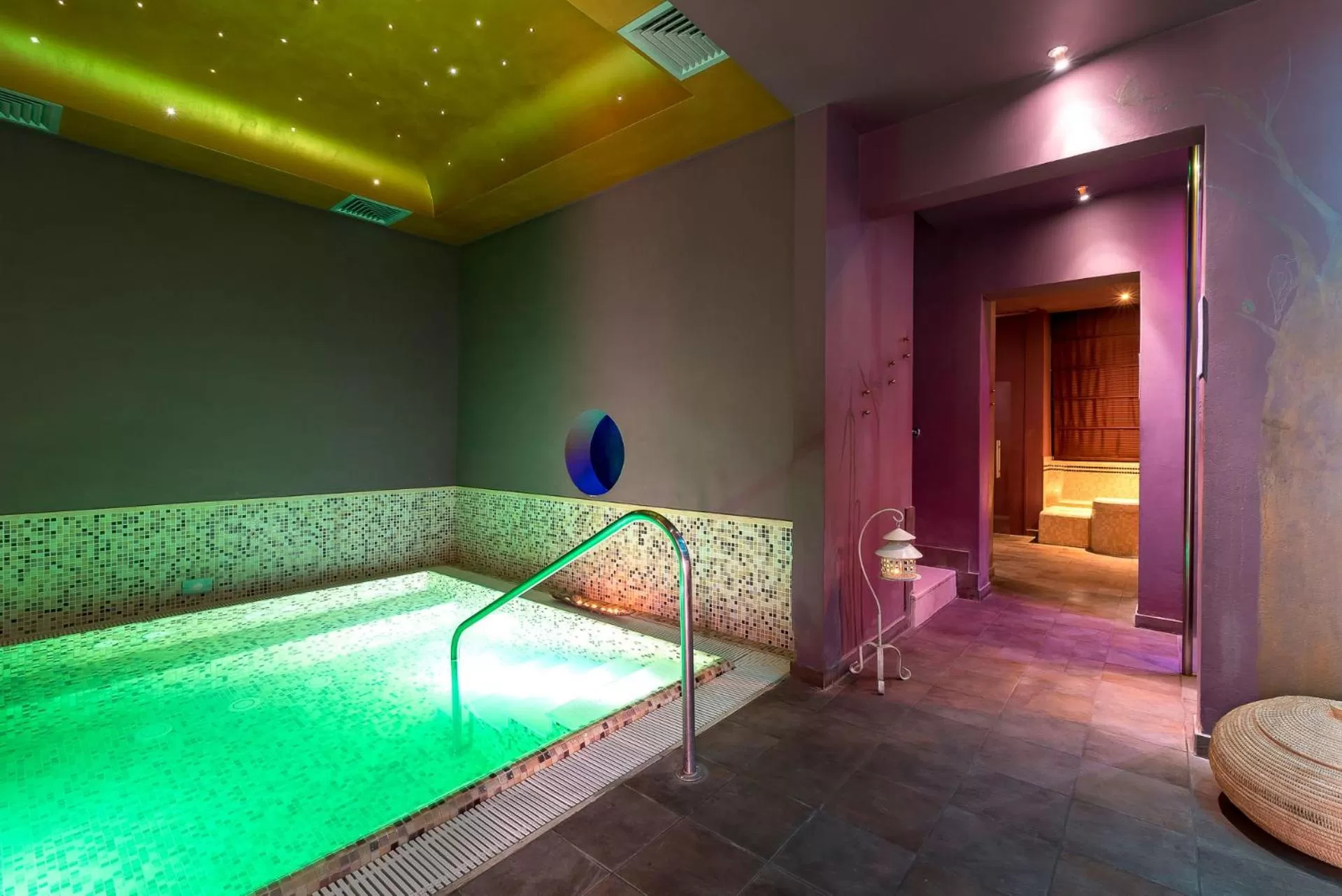 Hot Tub in Sovrana Hotel & SPA