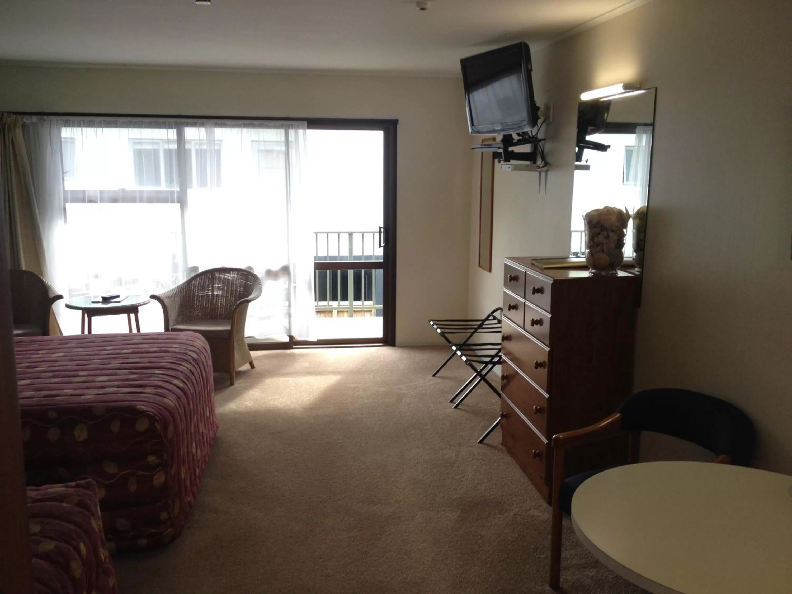 Day, Bed in Bay Sands Seafront Studios