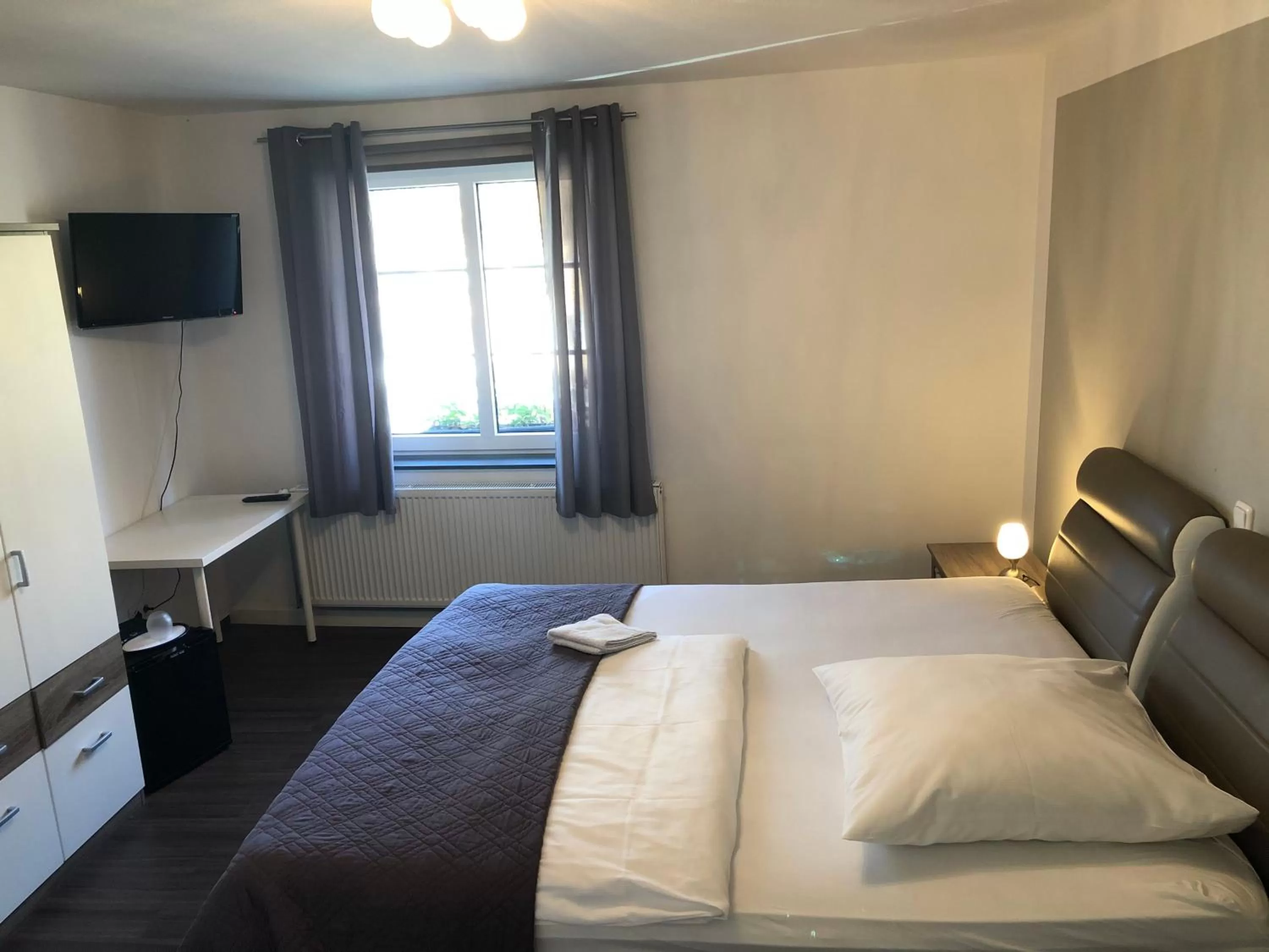 Bed in Hotel Restaurant Dalmacija