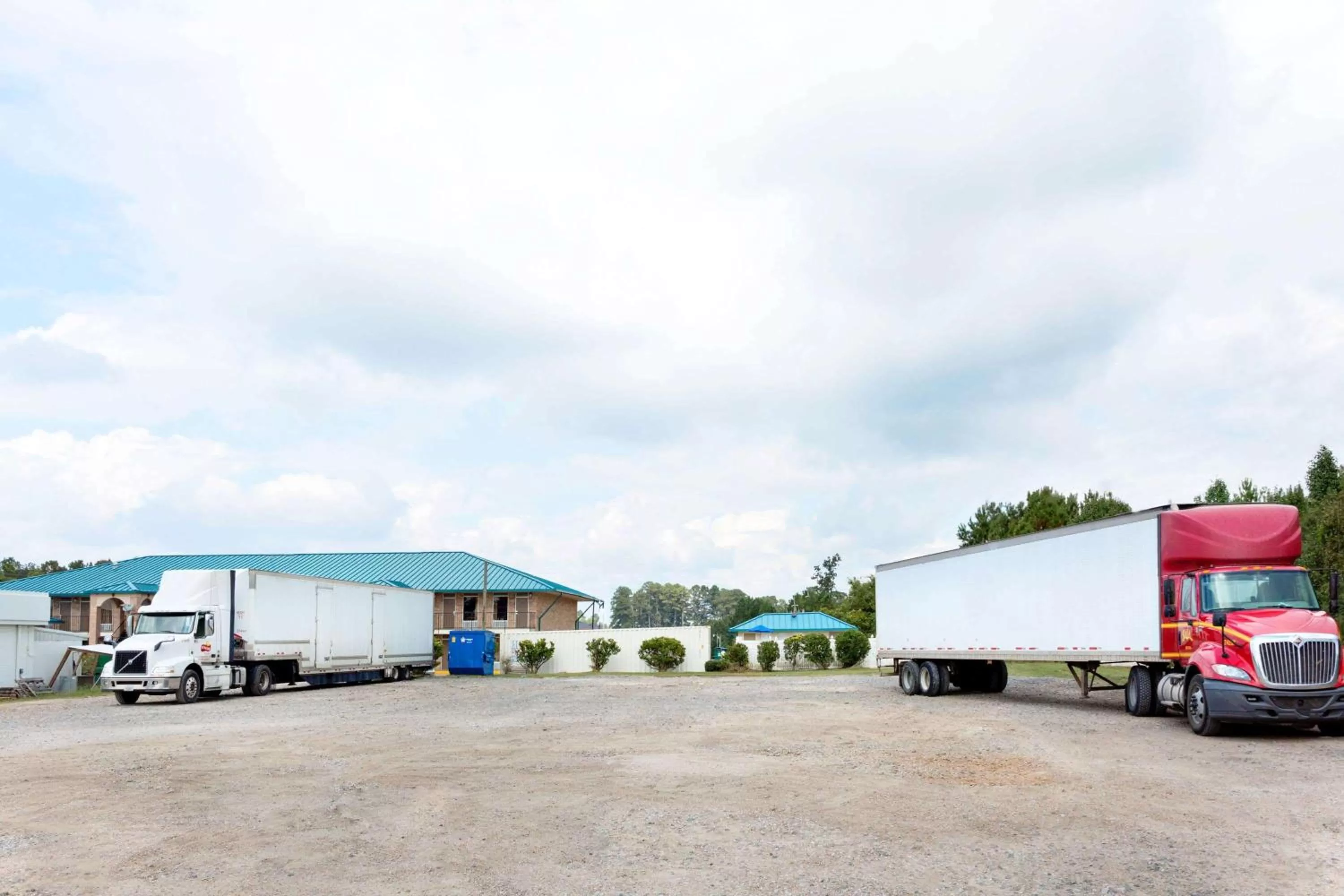 Property building in Days Inn by Wyndham Forest
