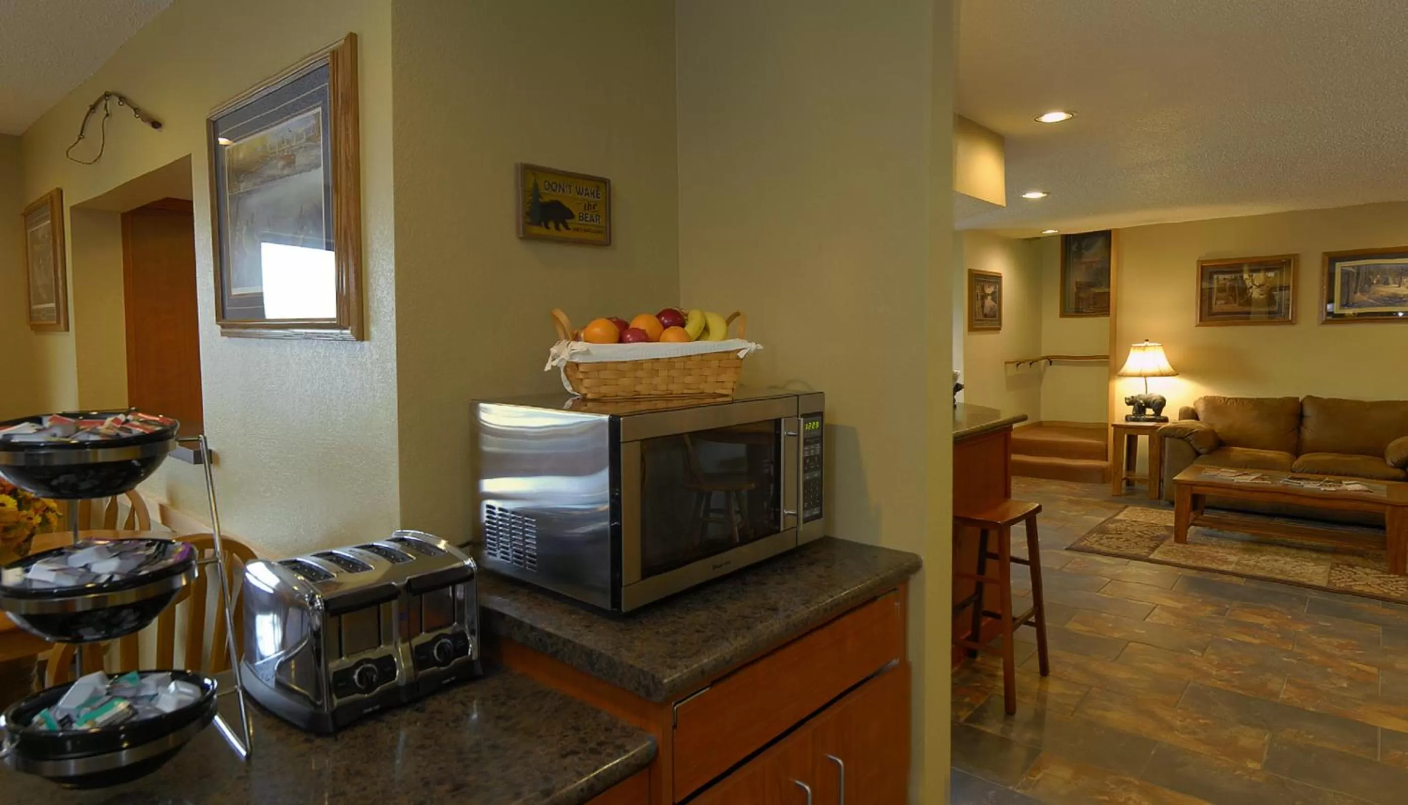 Food in America's Best Value Inn & Suites International Falls