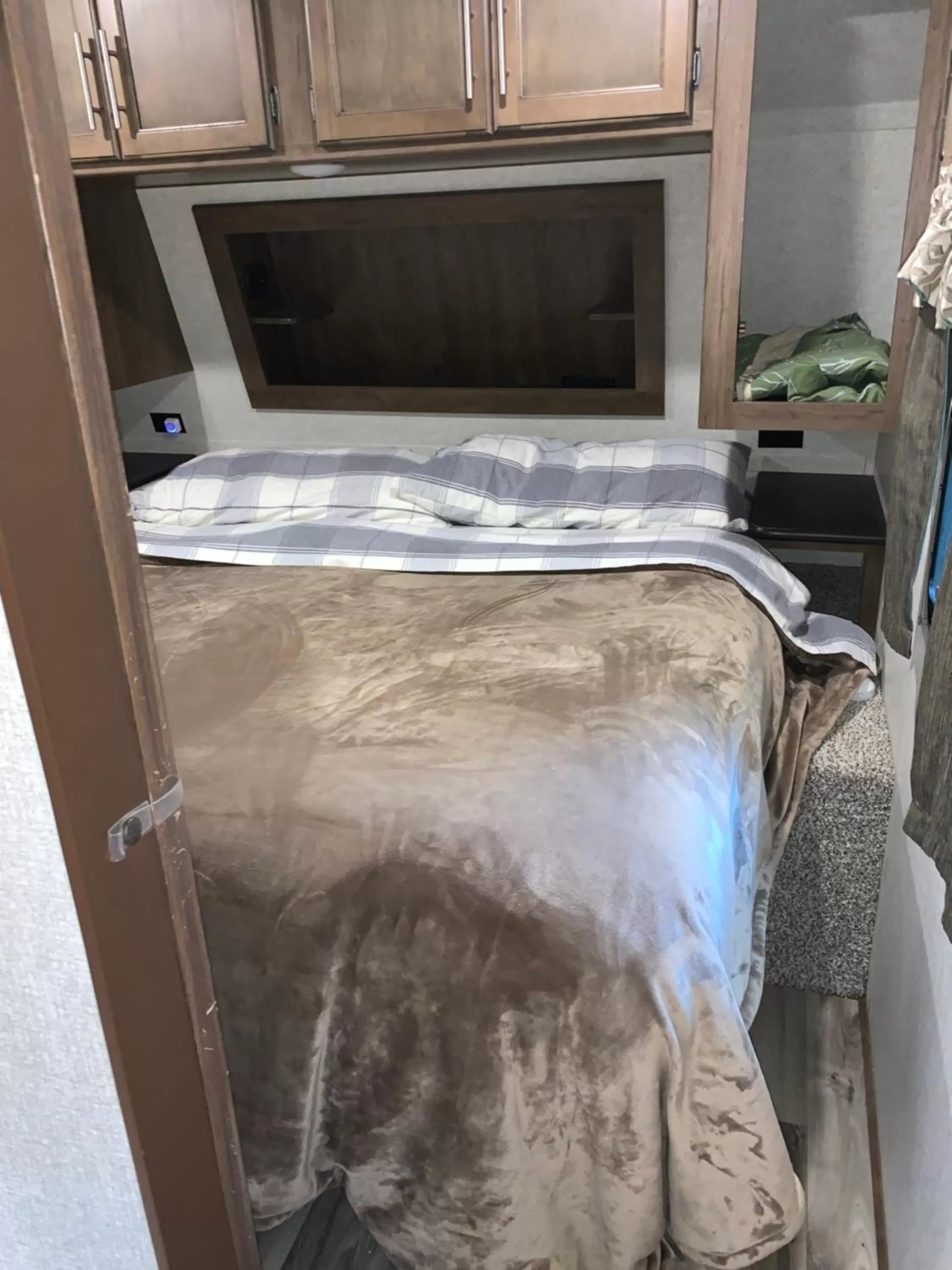 Bed in Glacier Haven Inn