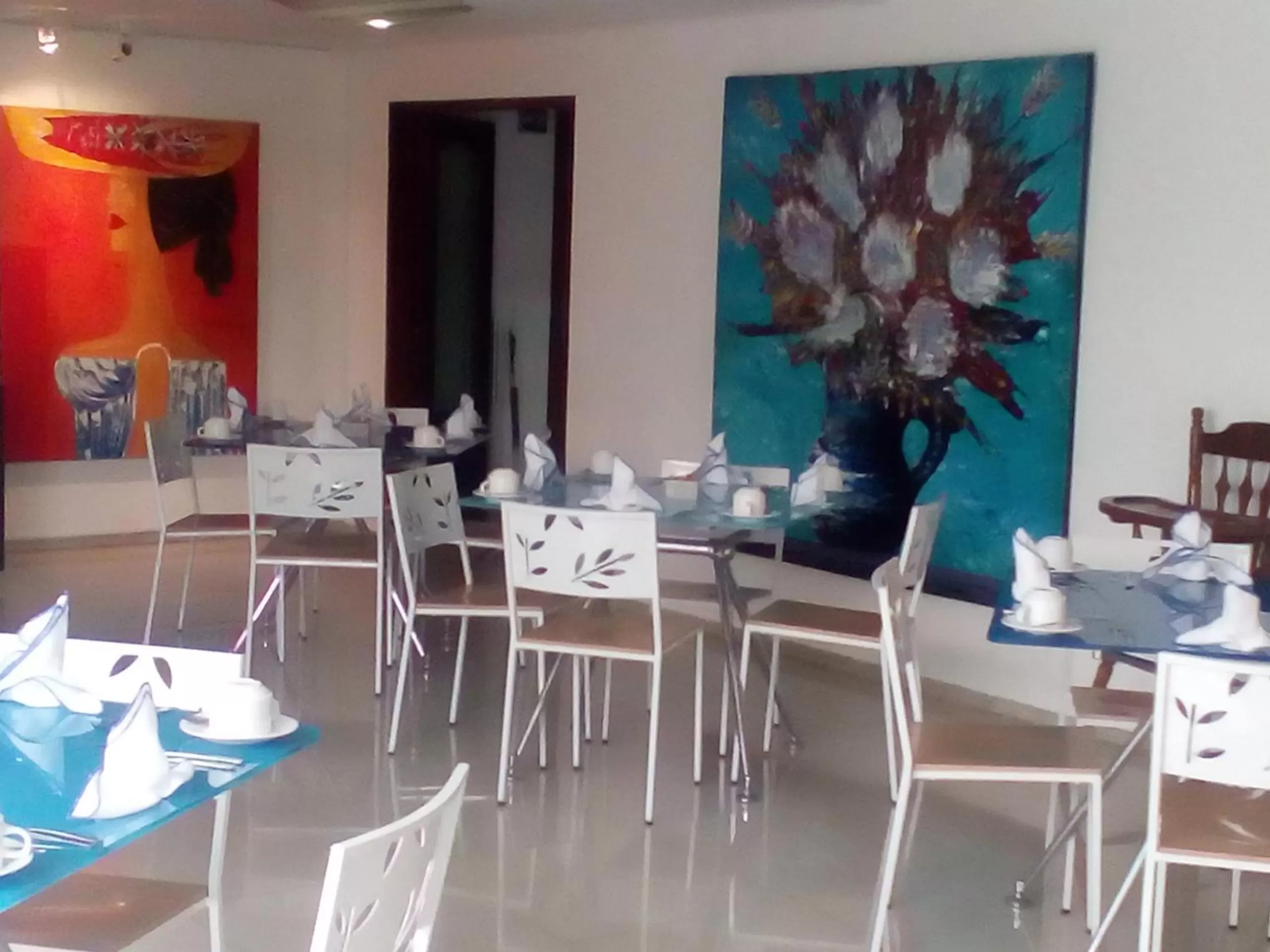 Restaurant/places to eat in Suites 109 GH Usaquén