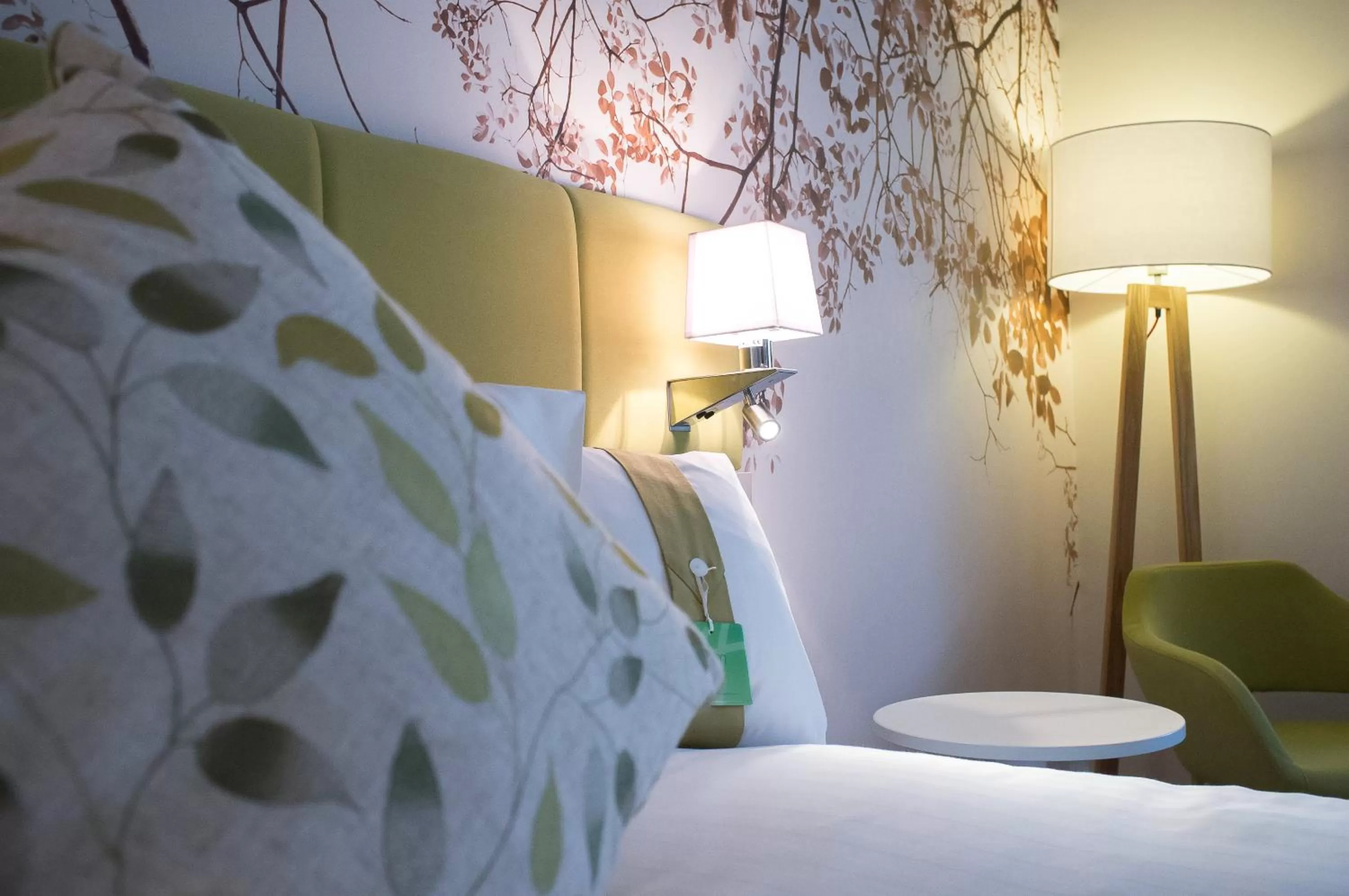 Photo of the whole room, Bed in Holiday Inn Corby Kettering A43 by IHG