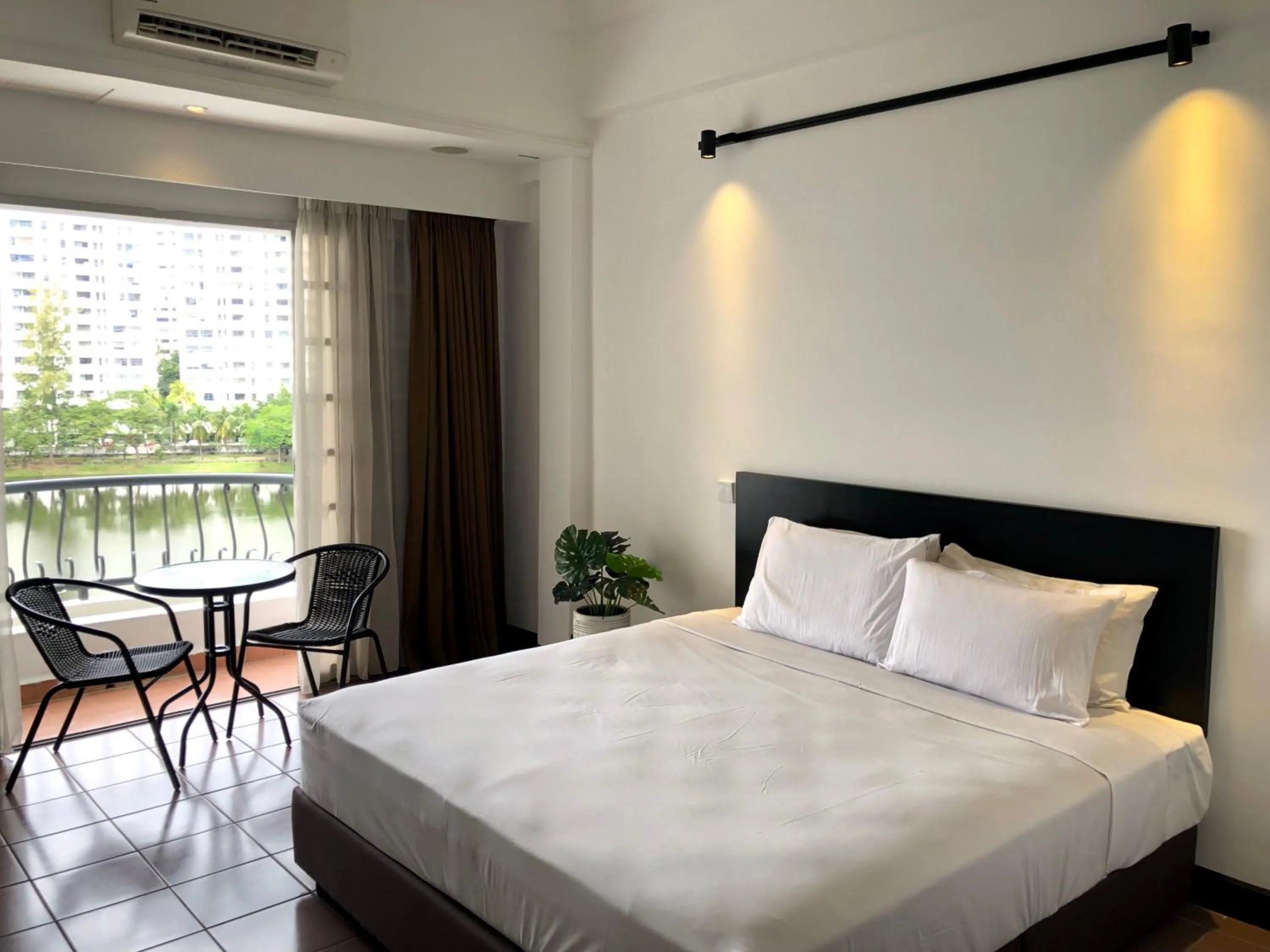 Bed in Flamingo Hotel By The Lake, Kuala Lumpur