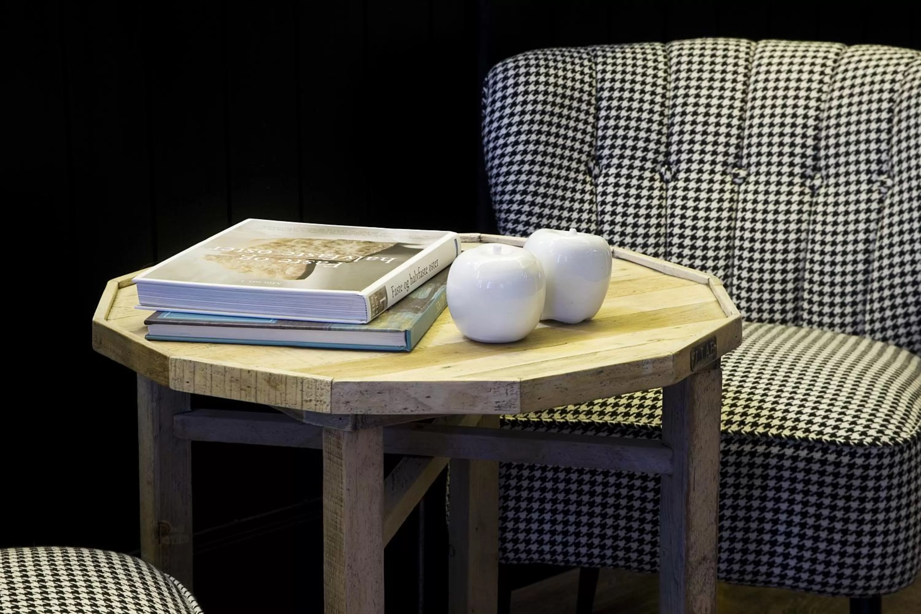 Lobby or reception in Praktik Vinoteca