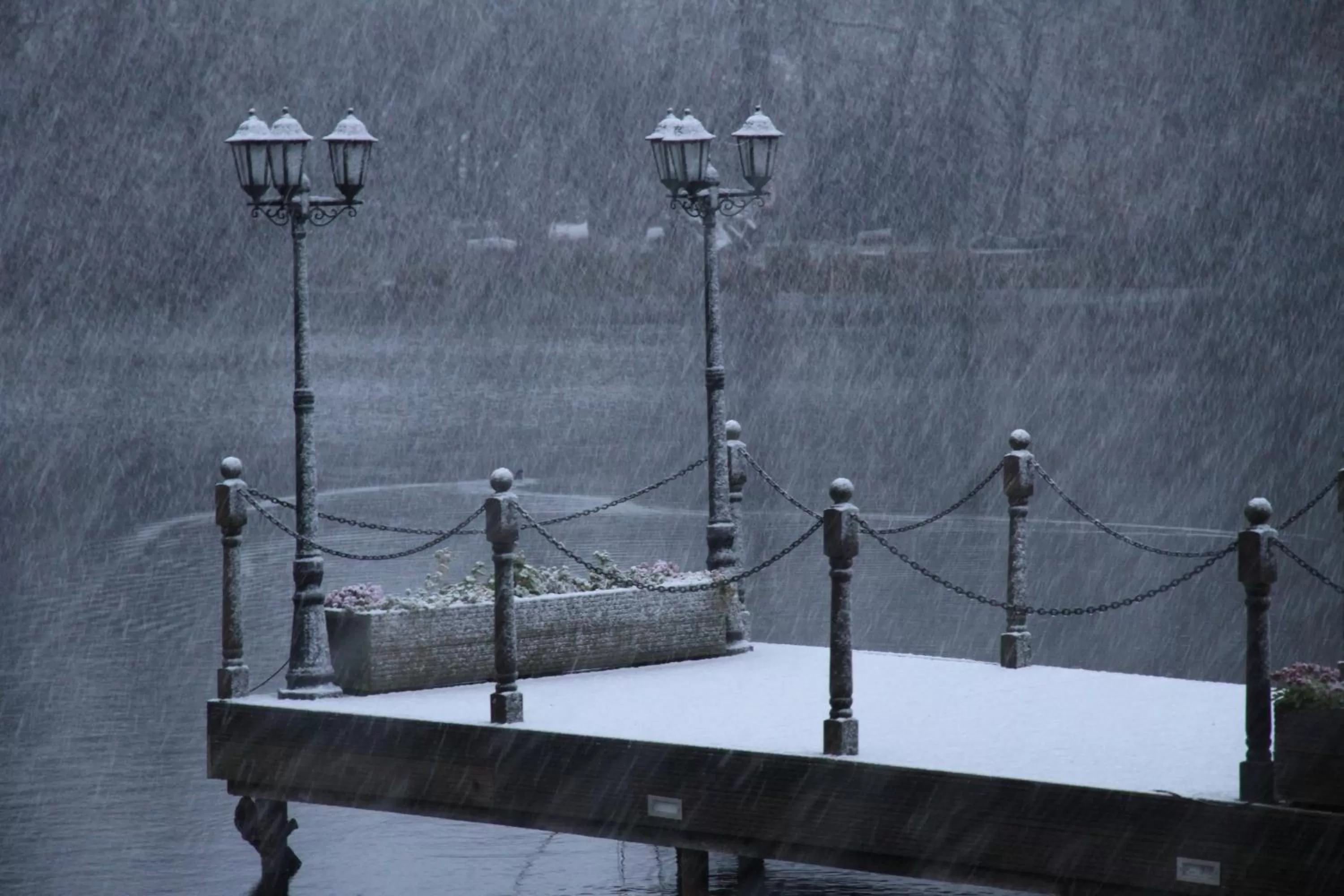 Winter in Inn On The Lake