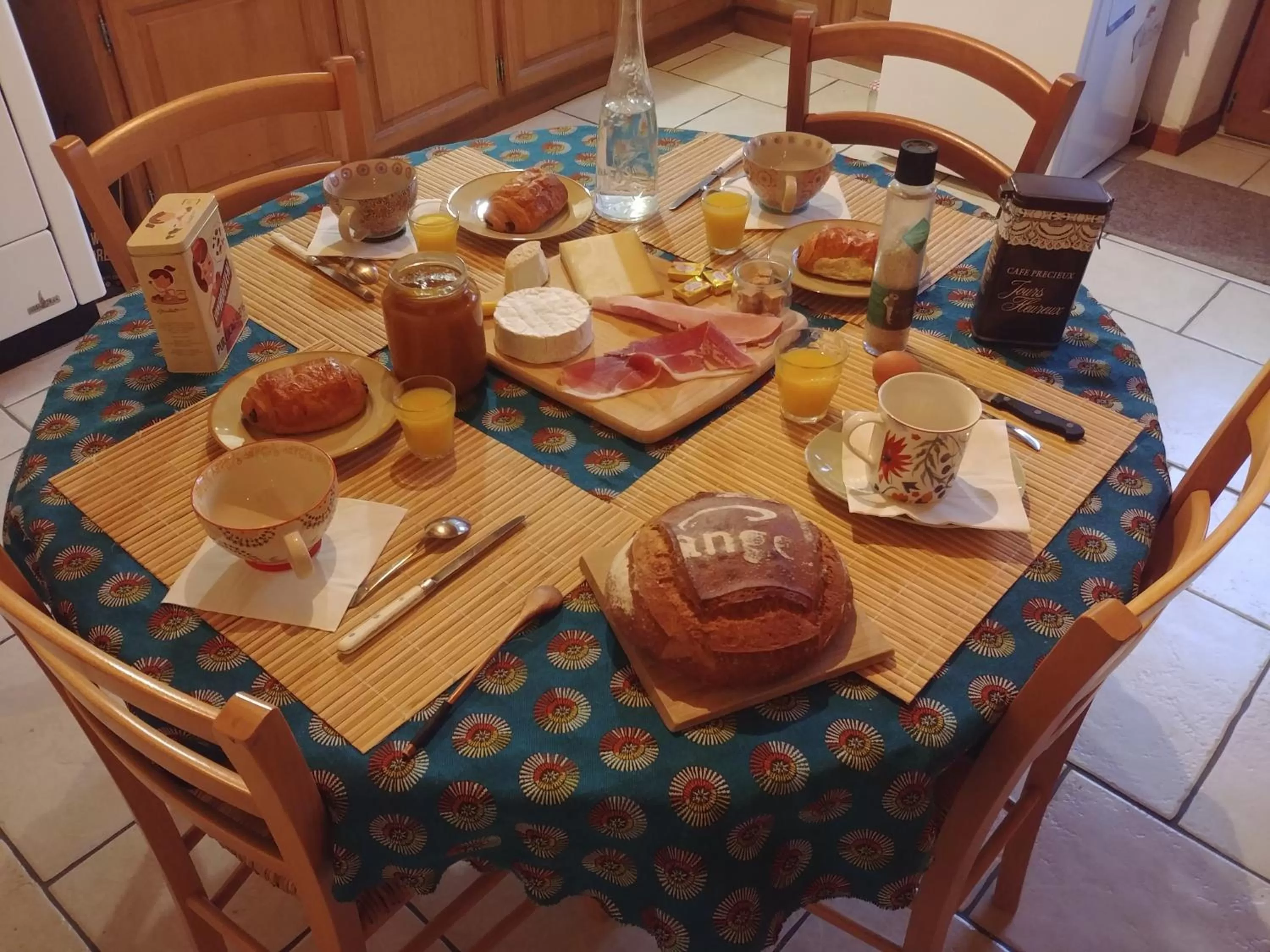 Breakfast in 2 chambres privées au calme à la Maison des Bambous