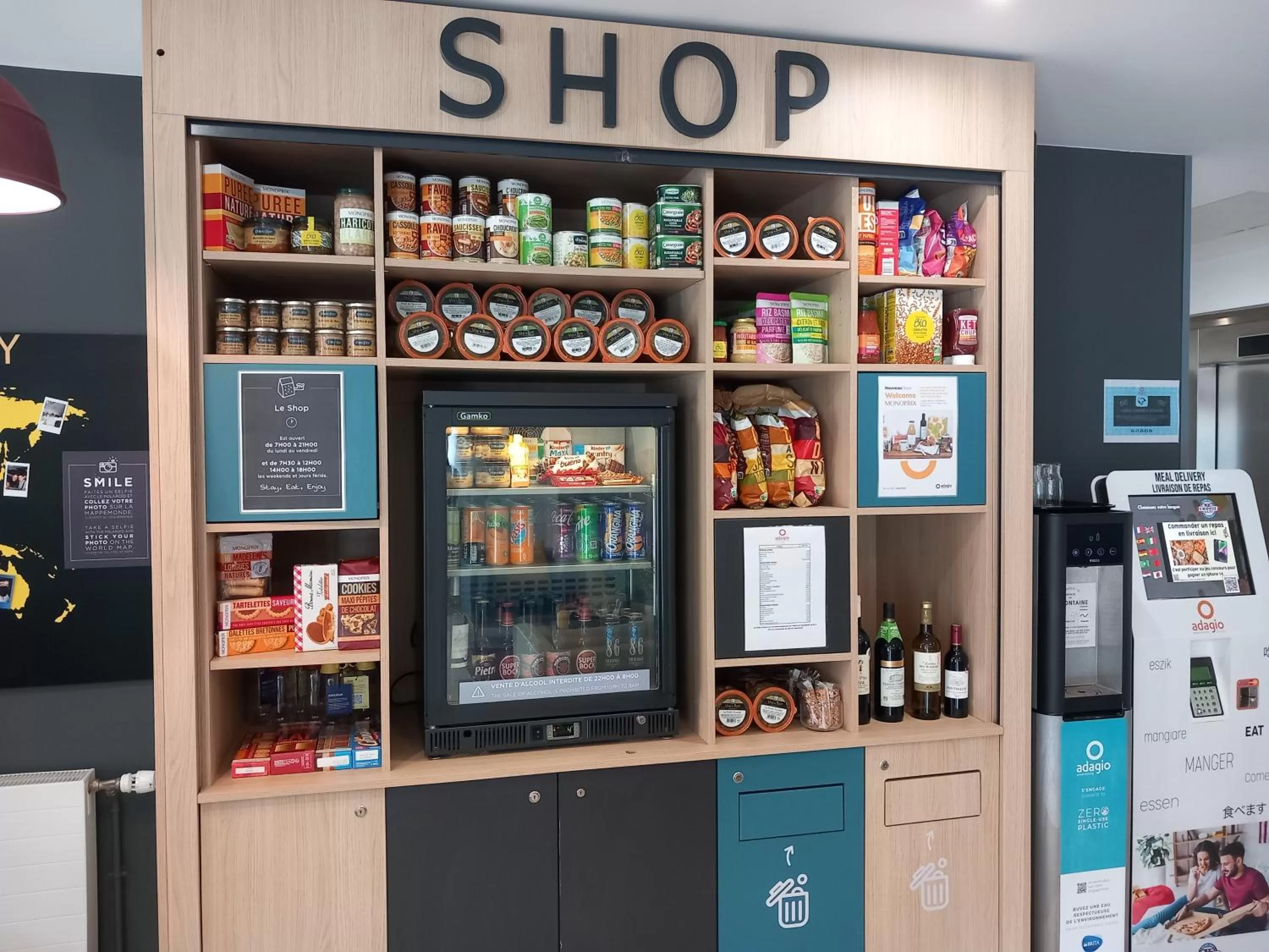 Supermarket/grocery shop in Aparthotel Adagio Access Le Havre Les Docks