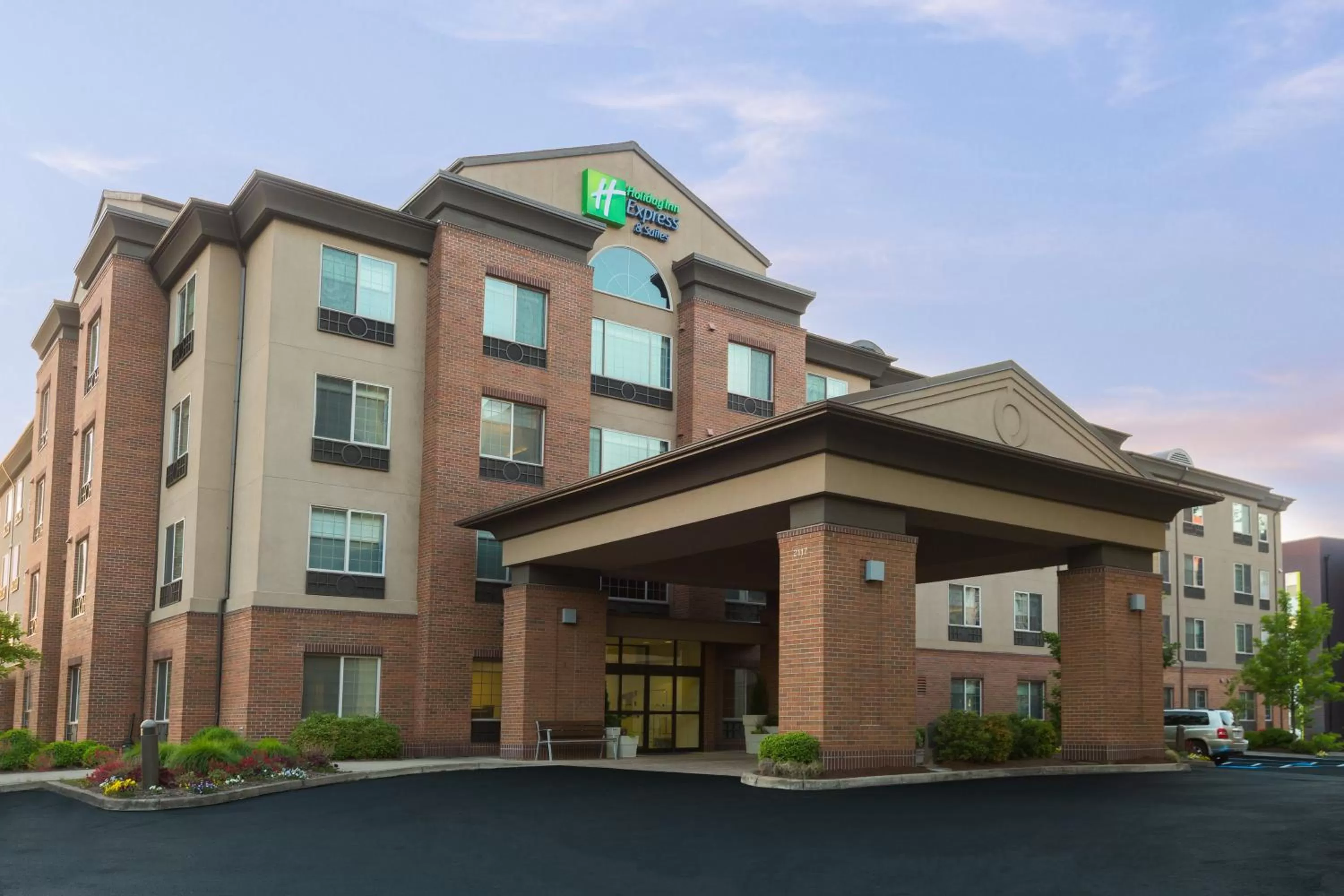 Property building in Holiday Inn Express Hotel & Suites Eugene Downtown - University by IHG