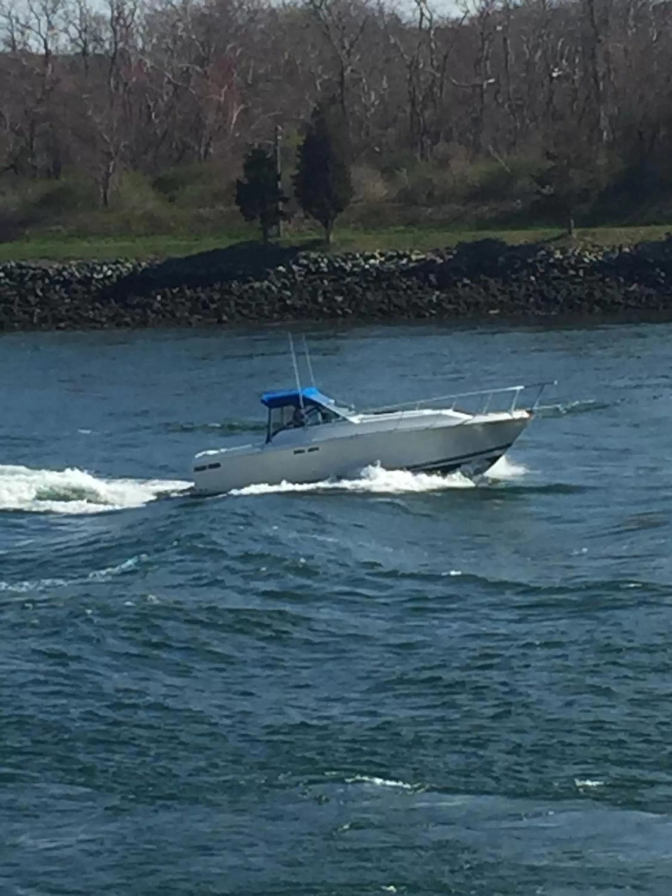 Inn 38 Oak Bluff Circle