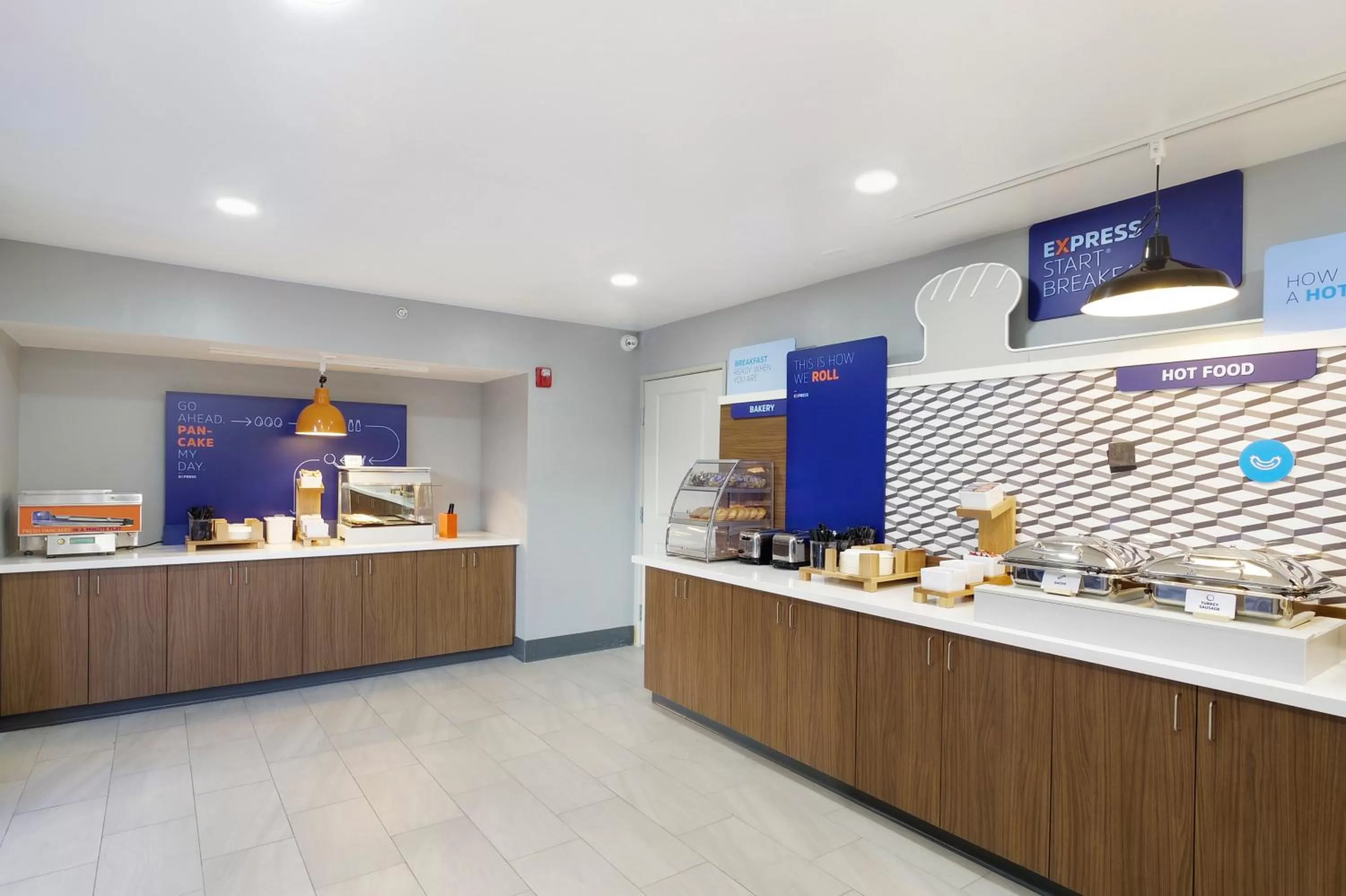 Breakfast in Holiday Inn Express & Suites Phoenix - Tempe by IHG