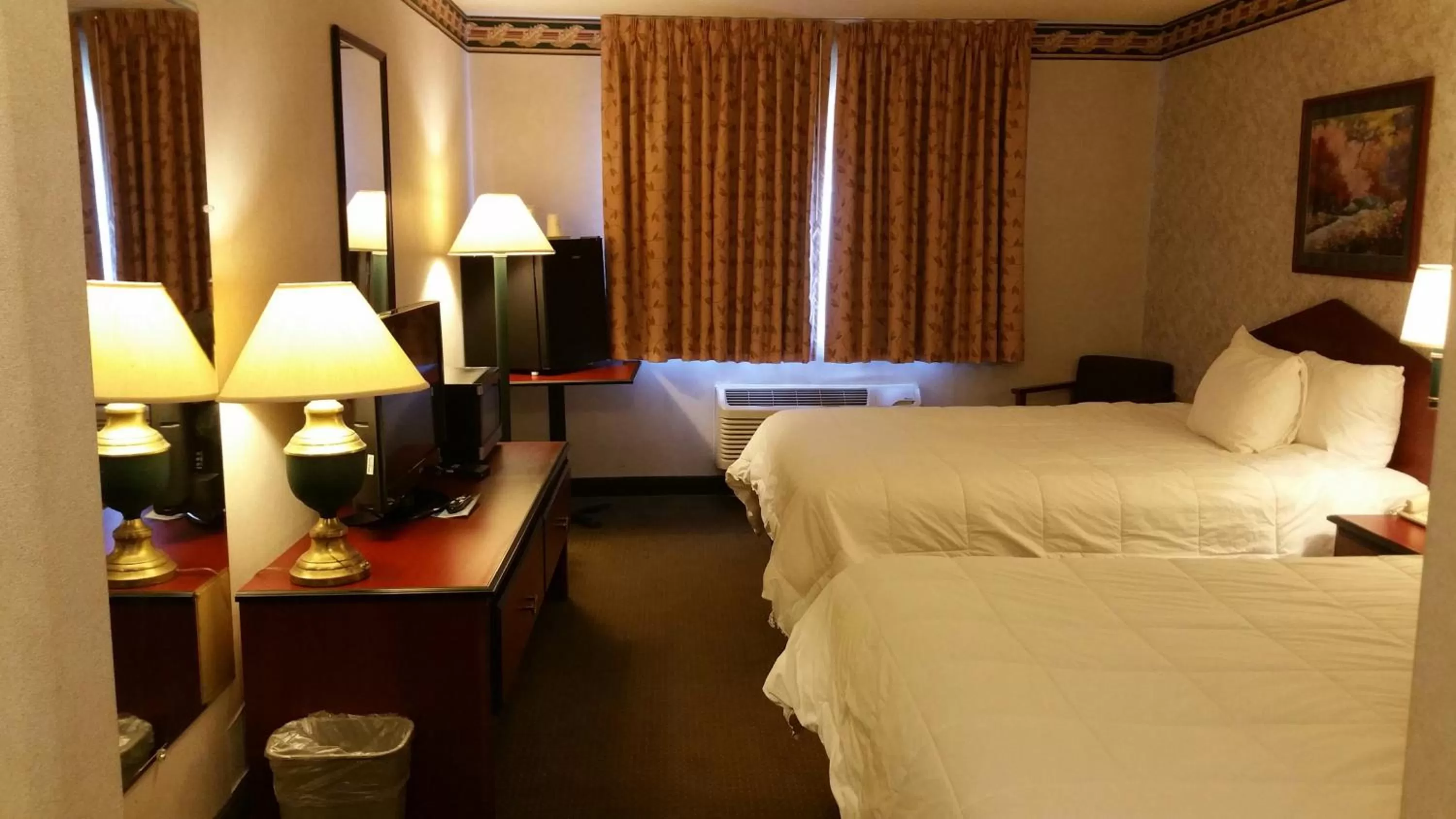 Bed in Quality Inn Dodge City