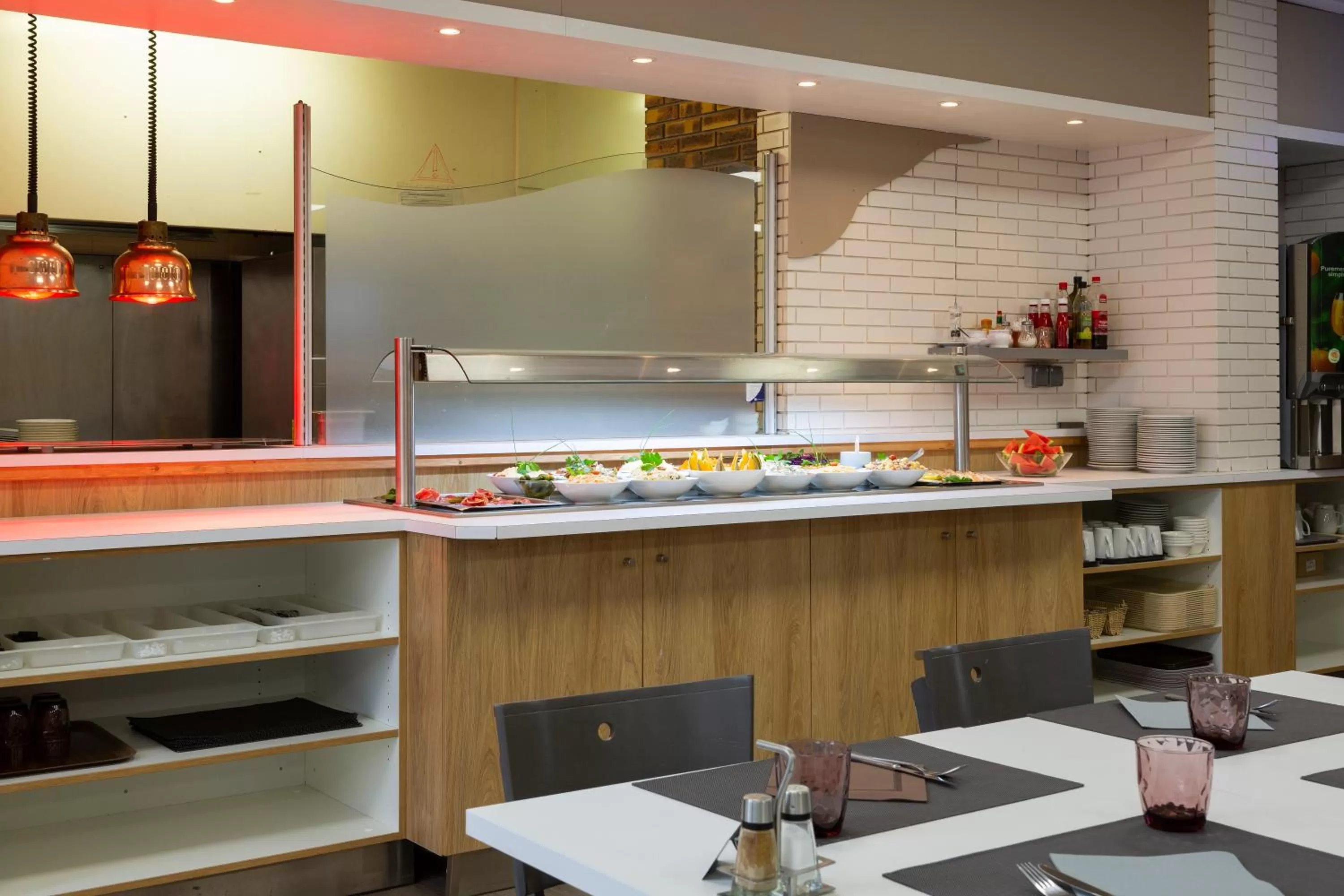 Restaurant/places to eat in Comfort Hotel Aeroport Lyon St Exupery
