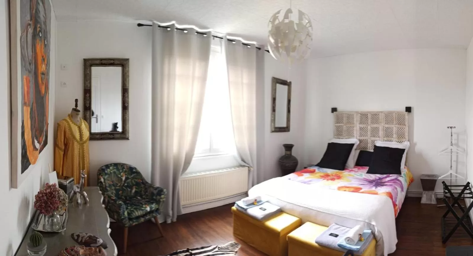 Photo of the whole room, Bed in Chambre d'hote Le clos Valmont