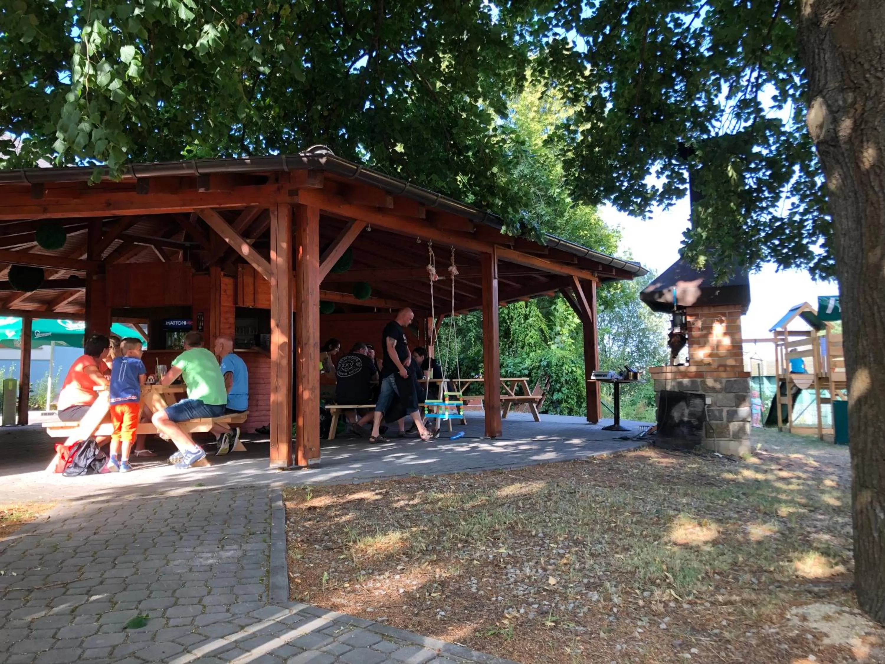 Restaurant/places to eat in Hotel Trilobit