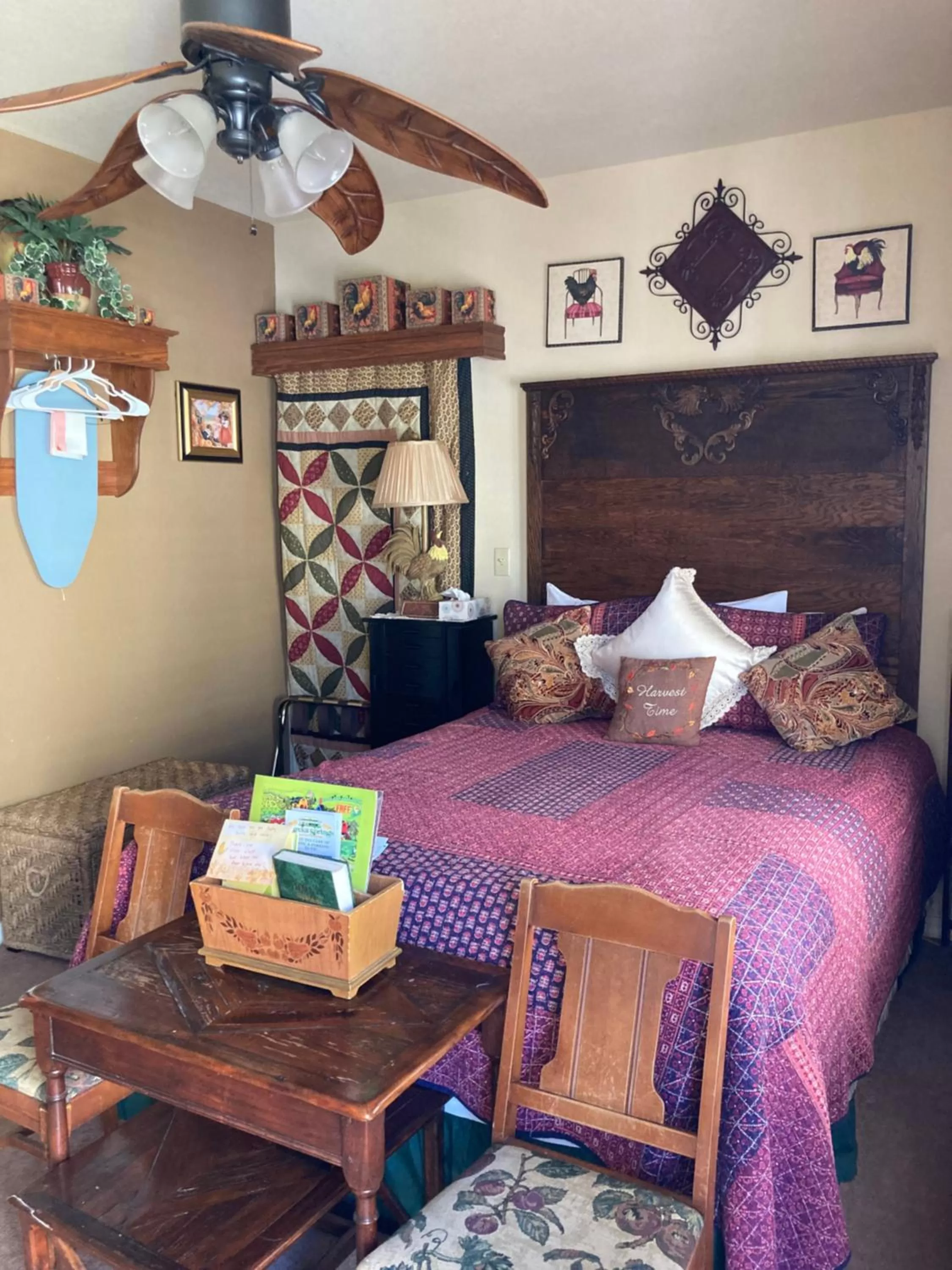 Bed in All Seasons Inn