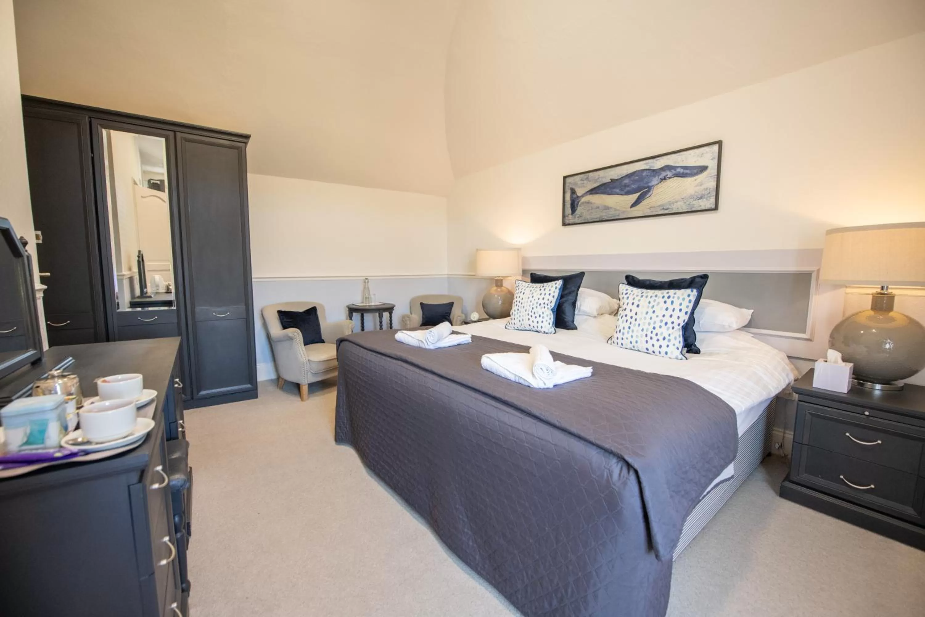 Bedroom, Bed in The Woodlands Hotel