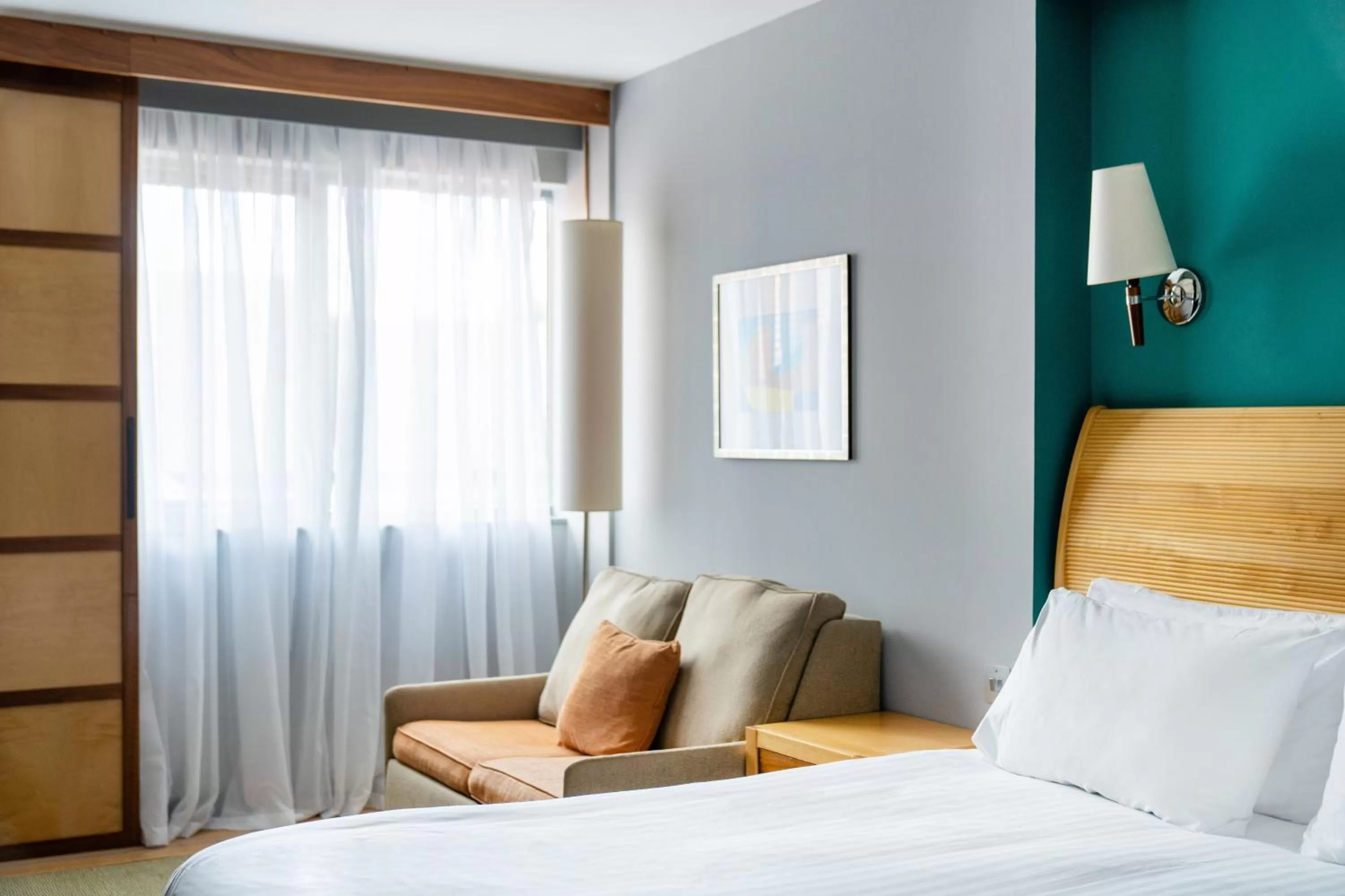 Bedroom, Bed in Holiday Inn Maidstone-Sevenoaks by IHG