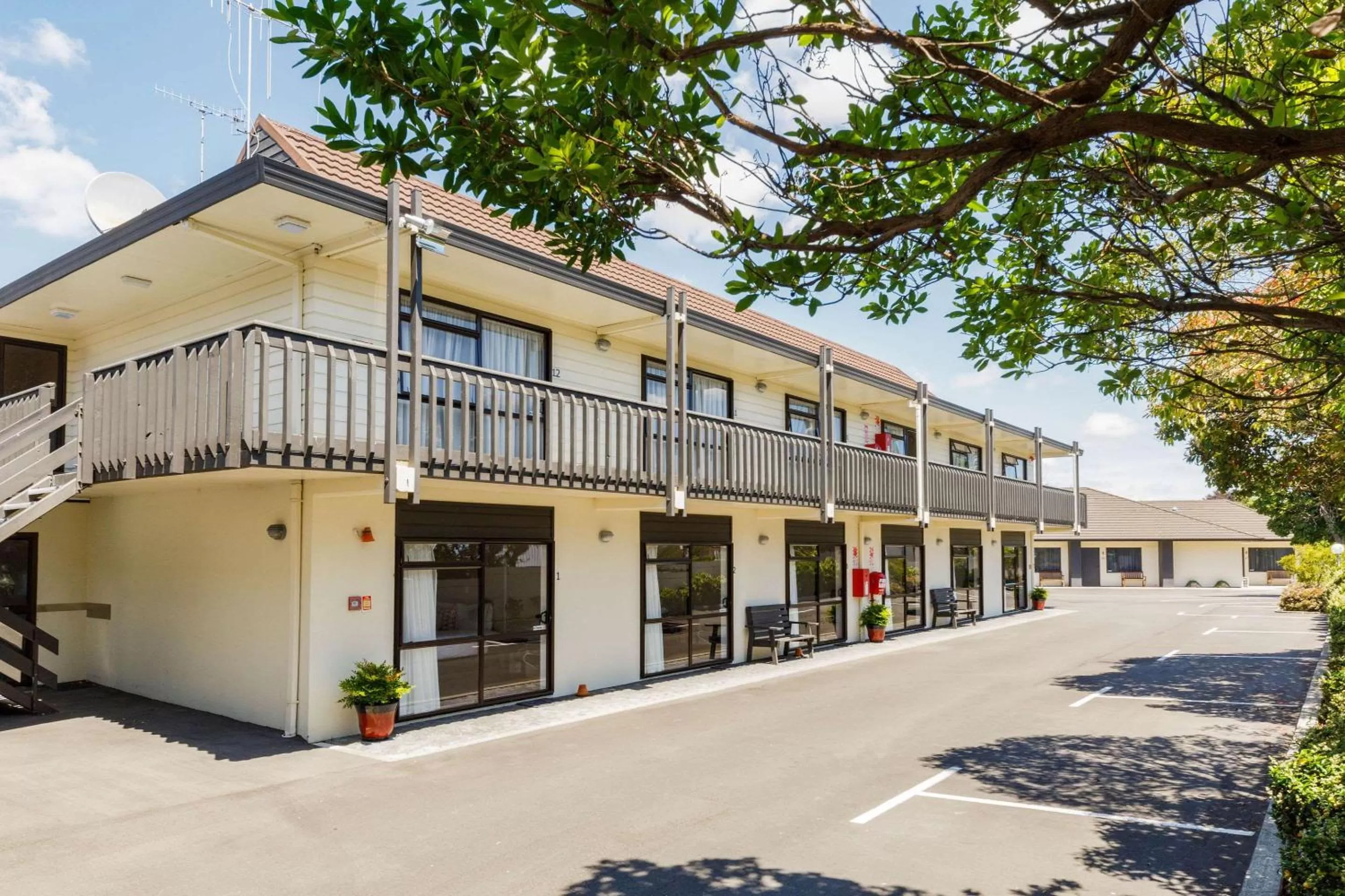 Property building in Kauri Court Motel and Apartments
