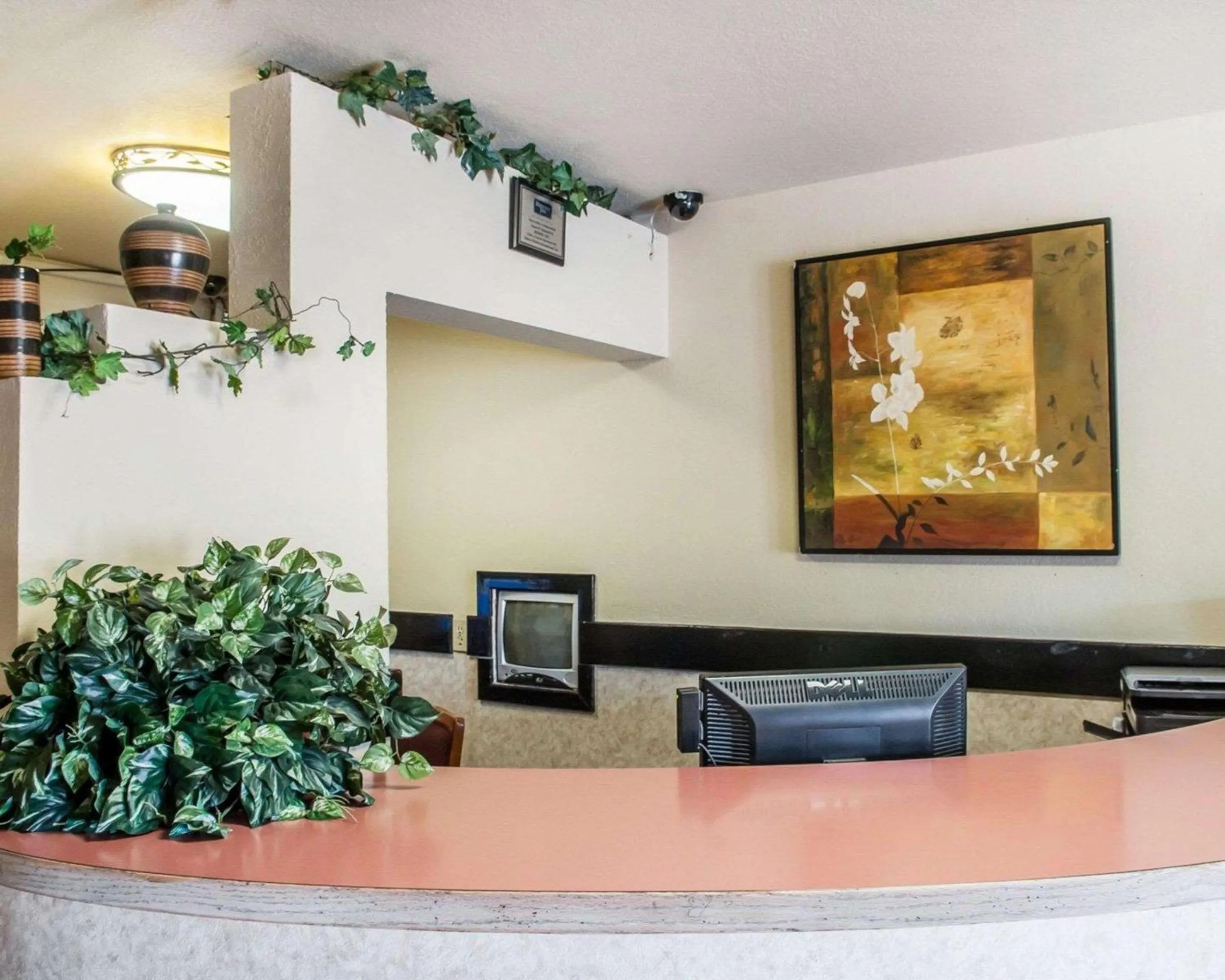 Lobby or reception in Rodeway Inn Espanola