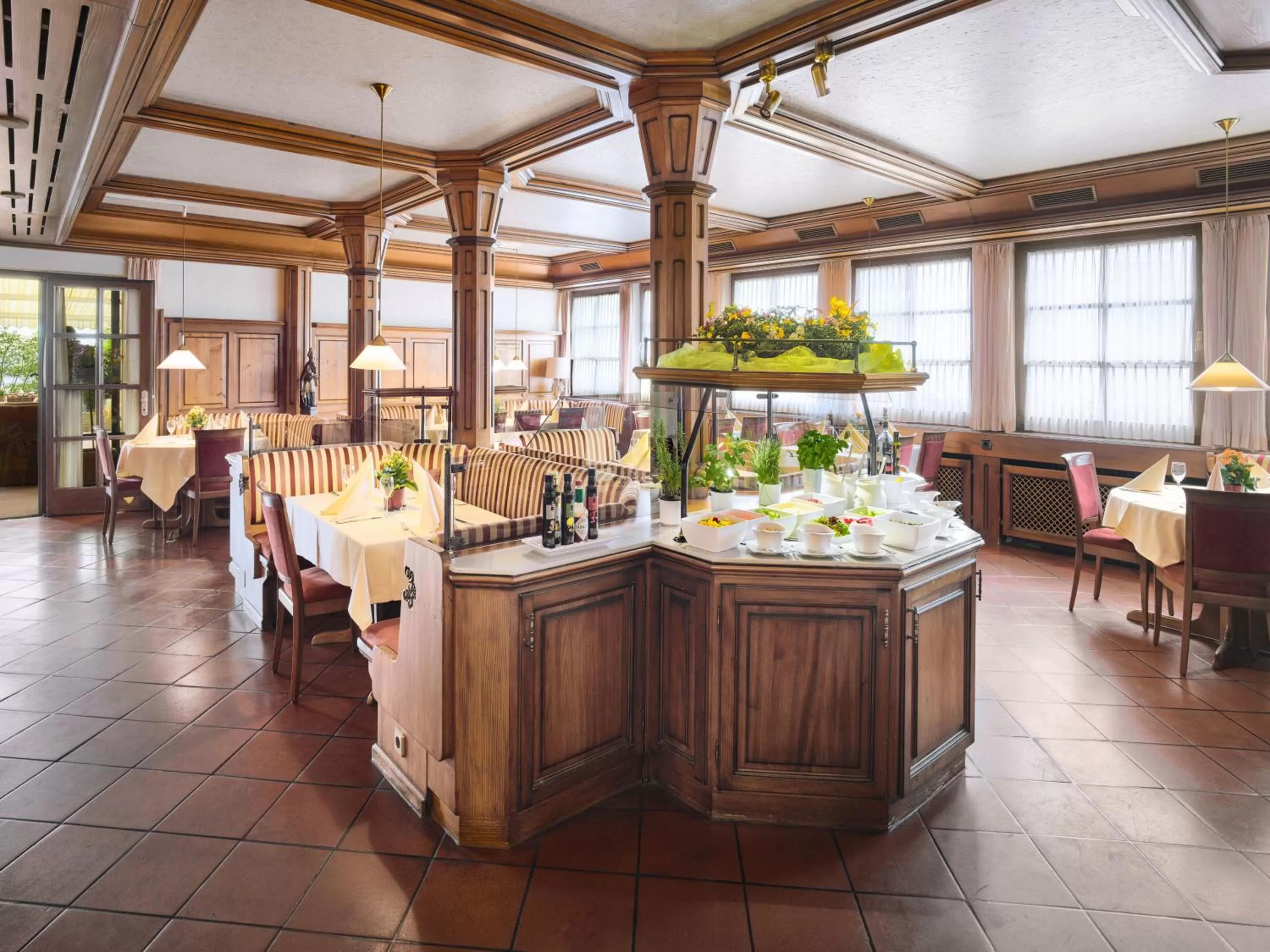 Restaurant/places to eat in Hirsch Hotel