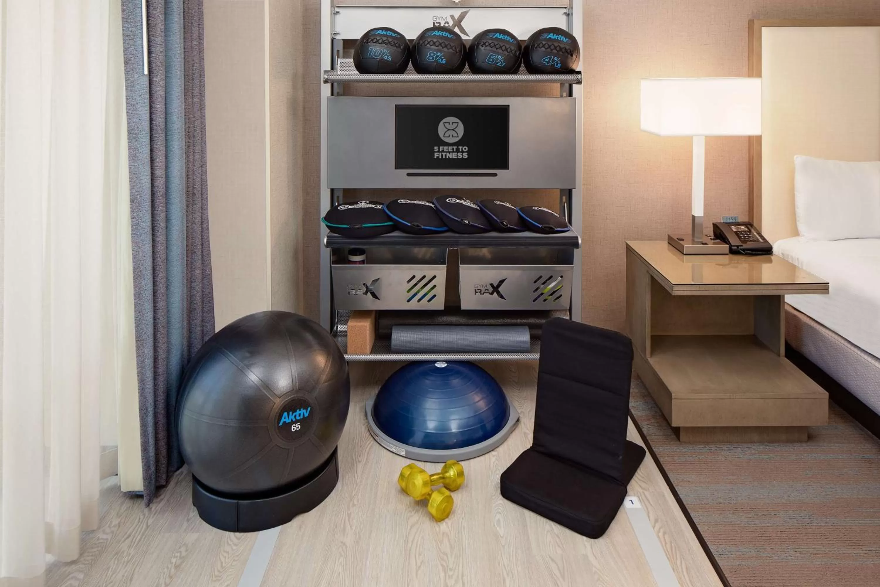 Bedroom in DoubleTree by Hilton Irvine Spectrum